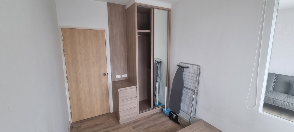 For SaleCondoLadprao, Central Ladprao : The Issara Ladprao, corner room, beautiful city view, good location, near MRT Lat Phrao