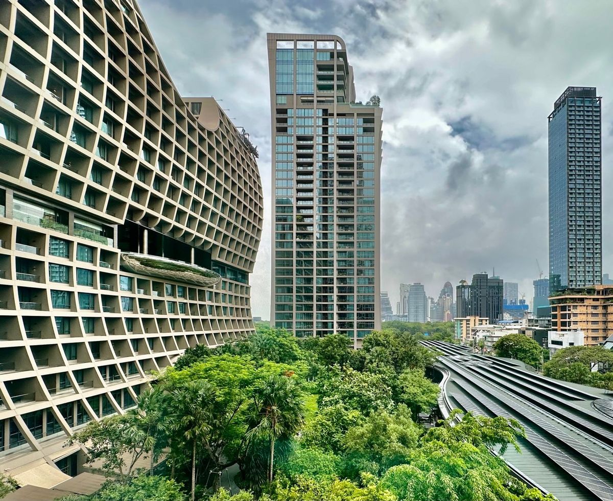 ขายคอนโดวิทยุ ชิดลม หลังสวน : Kempinski Residences 2 Beds ราคาดีที่สุดในโครงการ วิวสวน