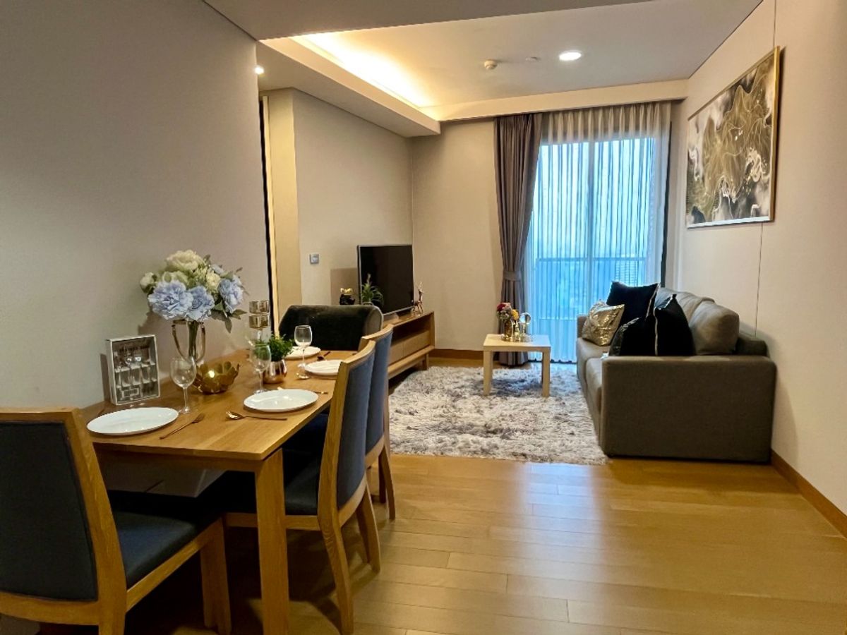 For RentCondoSukhumvit, Asoke, Thonglor : Rent The Lumpini 24. The view is very beautiful day and night.