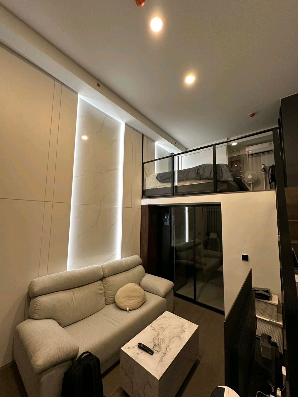 ให้เช่าคอนโดสยาม จุฬา สามย่าน : 📍 ให้เช่า คอนโด Park Origin Chula–Samyan
 🏙 ห้อง Duplex ชั้น 26 ขนาด 34 ตร.ม.
🛏 1 ห้องนอน 1 ห้องน้ำ พร้อมเข้าอยู่ 25 สิงหาคม 2568