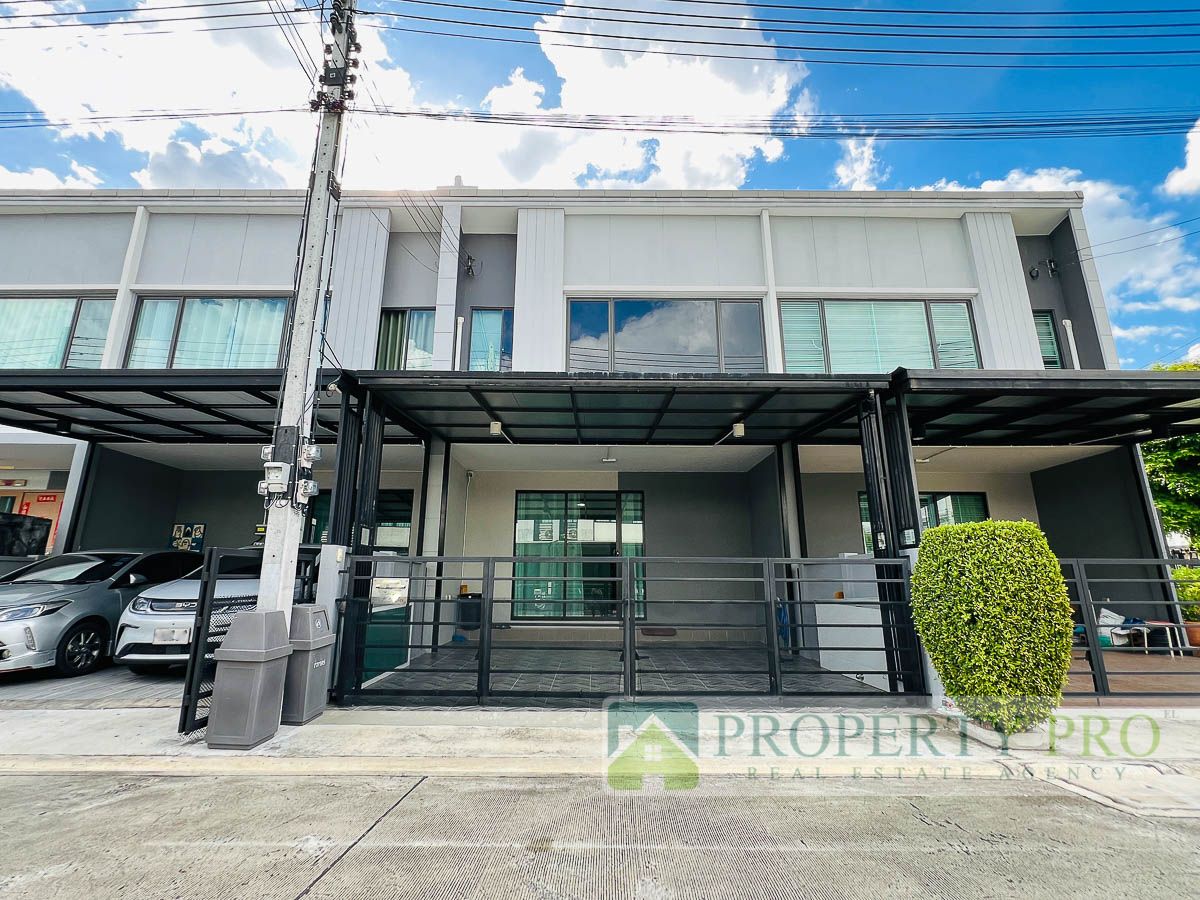 For SaleTownhomePathum Thani,Rangsit, Thammasat : TownHome for Sale Pleno Tiwanon, 3 bedroom 18 sq wah 106 sqm Good Condition Near Bang Kadi, Rangsit, Sri Saman, Don Mueang : EL25S-009
