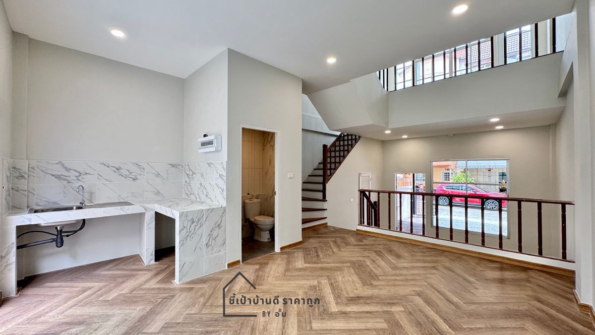 For SaleTownhomeChokchai 4, Ladprao 71, Ladprao 48, : Baan Klang Mueang Lat Phrao - Chokchai 4 Townhome 3 floors, new renovated near the train