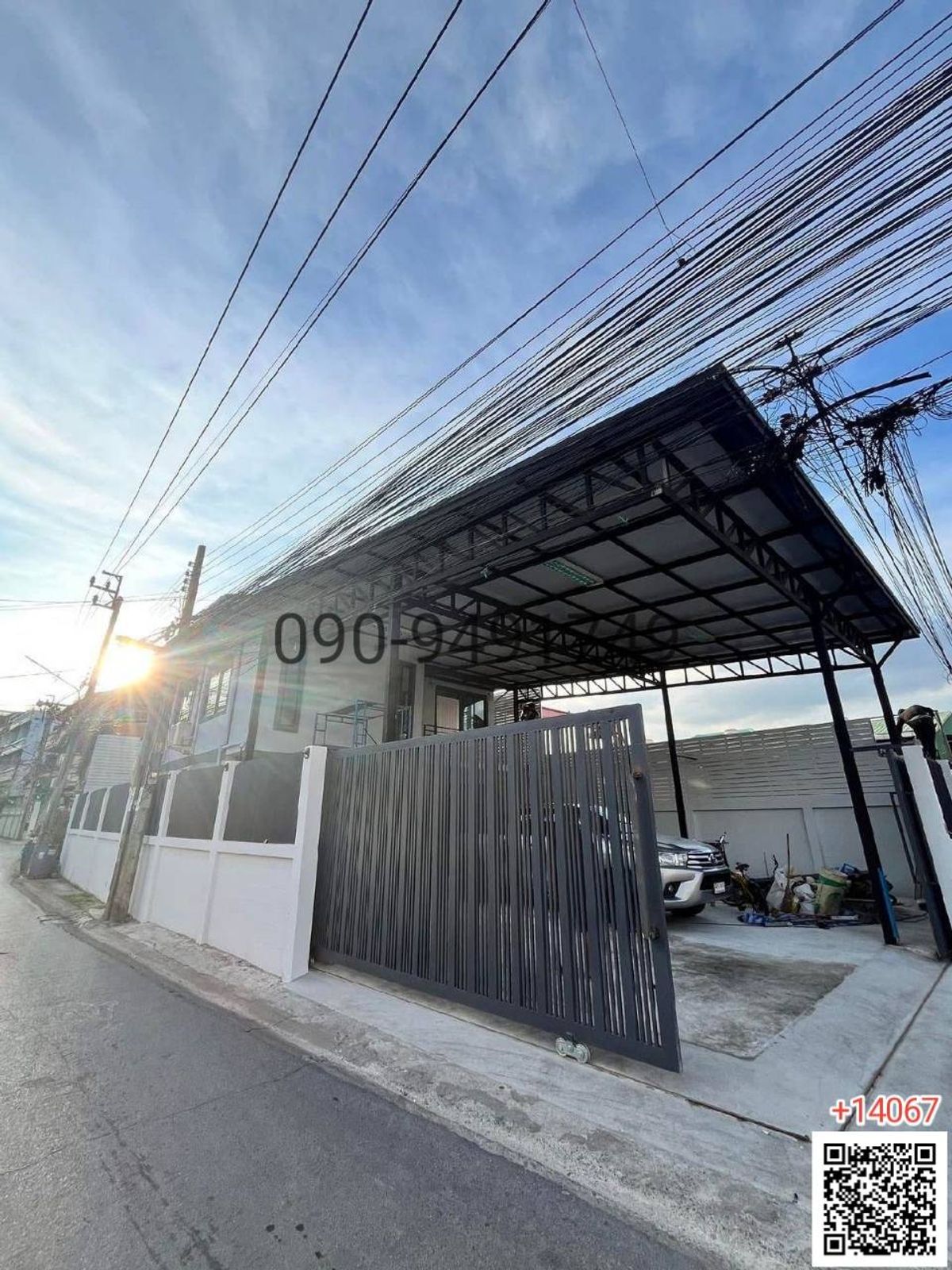 For RentHouseBang kae, Phetkasem : Rent a 2 -story house, Petchkasem 28, near Big C Bang Khae, can register the company.