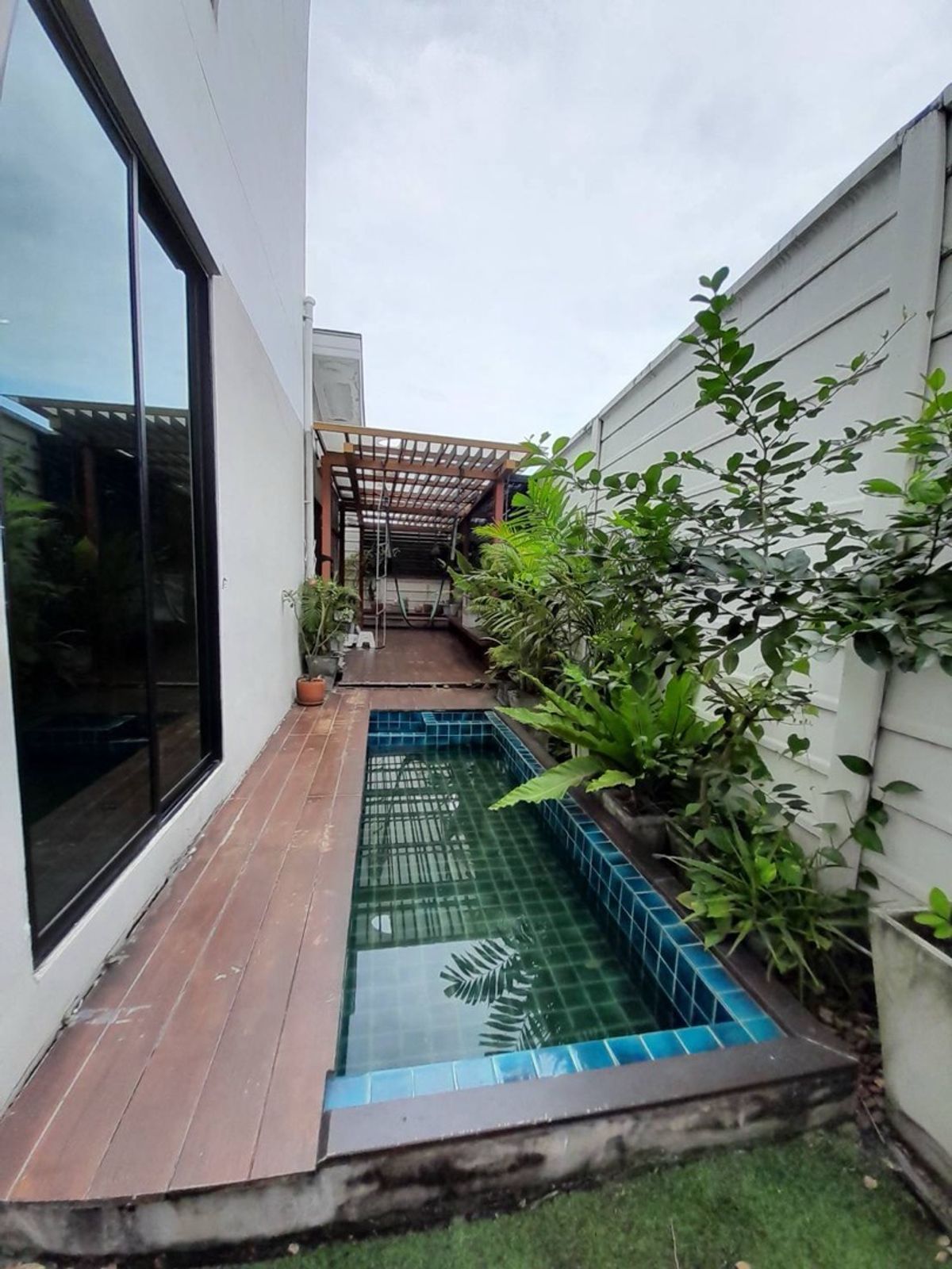 ขายทาวน์โฮมอ่อนนุช อุดมสุข : 📢👇Townhome 3 ชั้นครึ่ง พร้อมสระว่ายน้ำ ราคาดี เงียบสงบ เดินทางสะดวก ใกล้จุดขึ้นลงทางด่วน