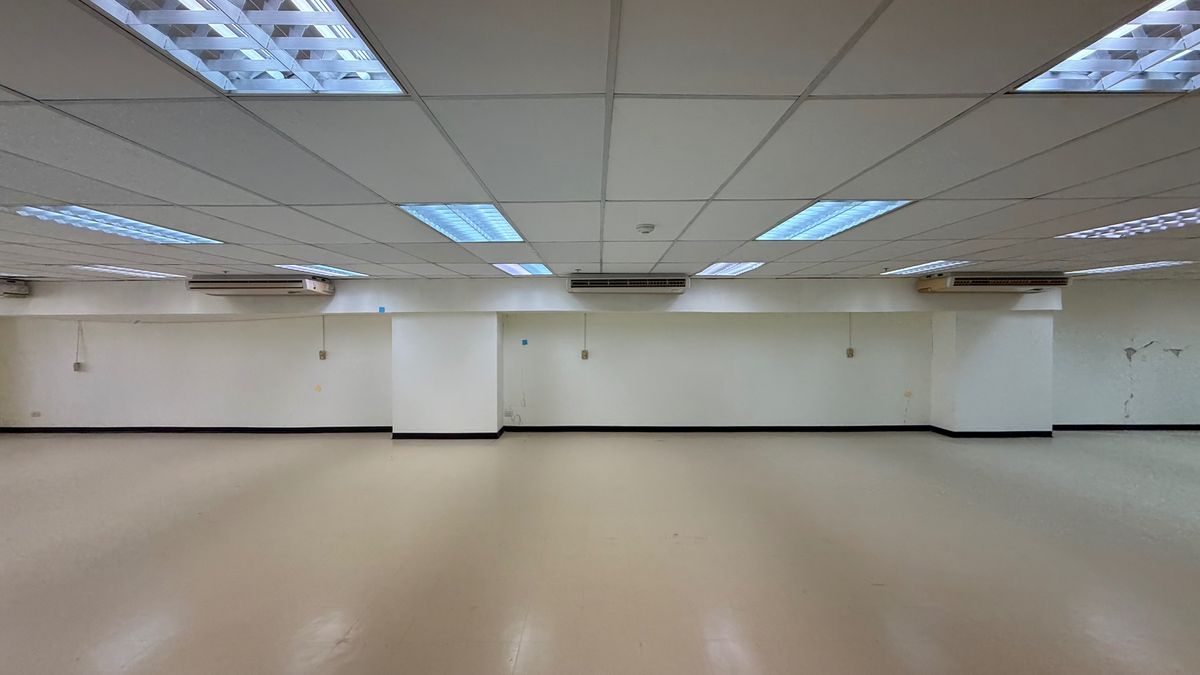For RentOfficeSukhumvit, Asoke, Thonglor : BTS Asoke Office for Rent