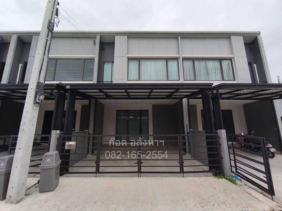 For SaleTownhomeSamut Prakan,Samrong : 2-story townhome for sale, Srinakarin-Thepharak Project (The front of the house does not hit anyone. Near the center of the project)