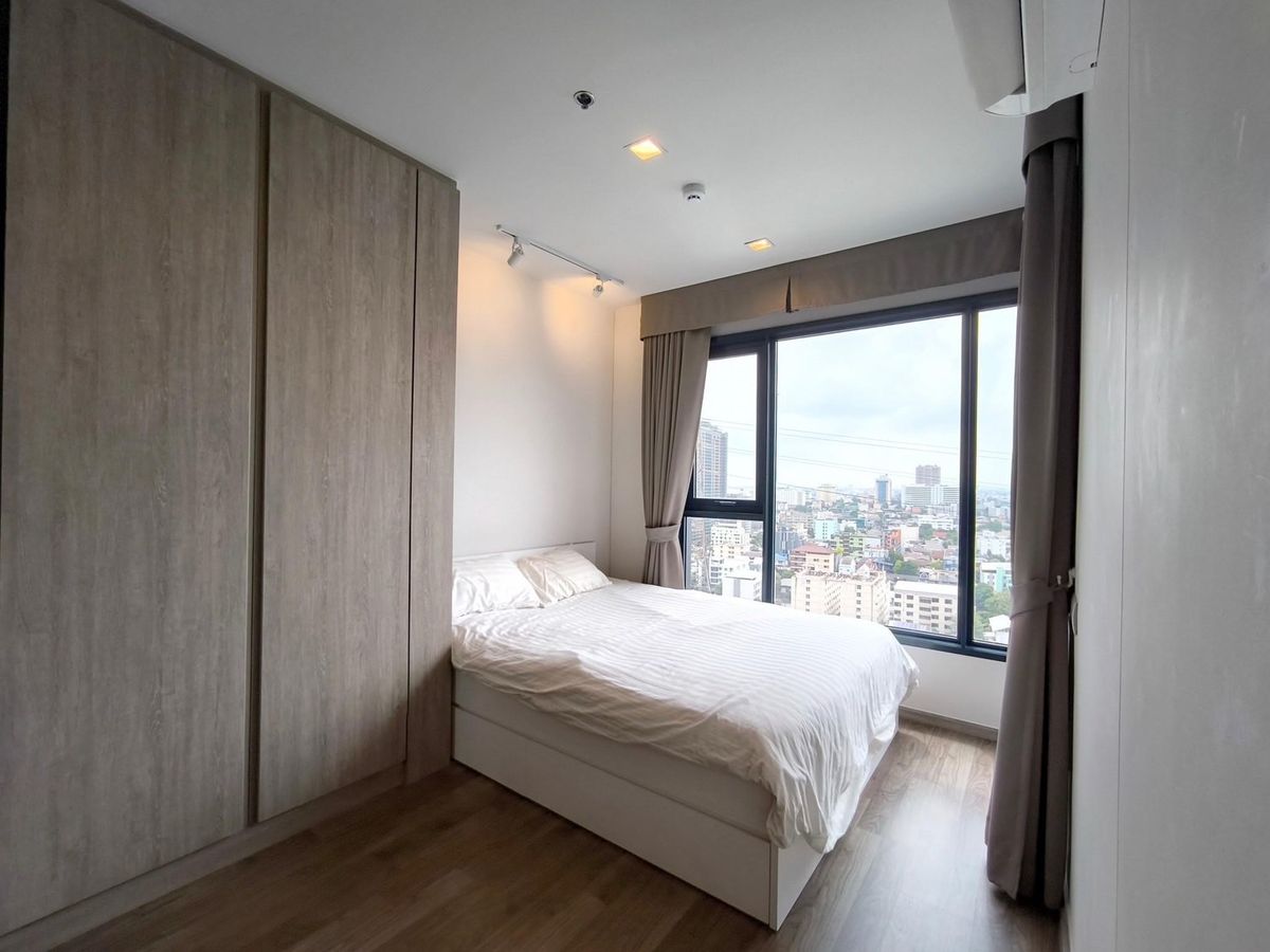 ให้เช่าคอนโดลาดพร้าว เซ็นทรัลลาดพร้าว : Condo for rent :  Life Ladprao Valley  (( BTS Ha Yaek Lat Phrao Station   ))  MK-02  line @livingbkk