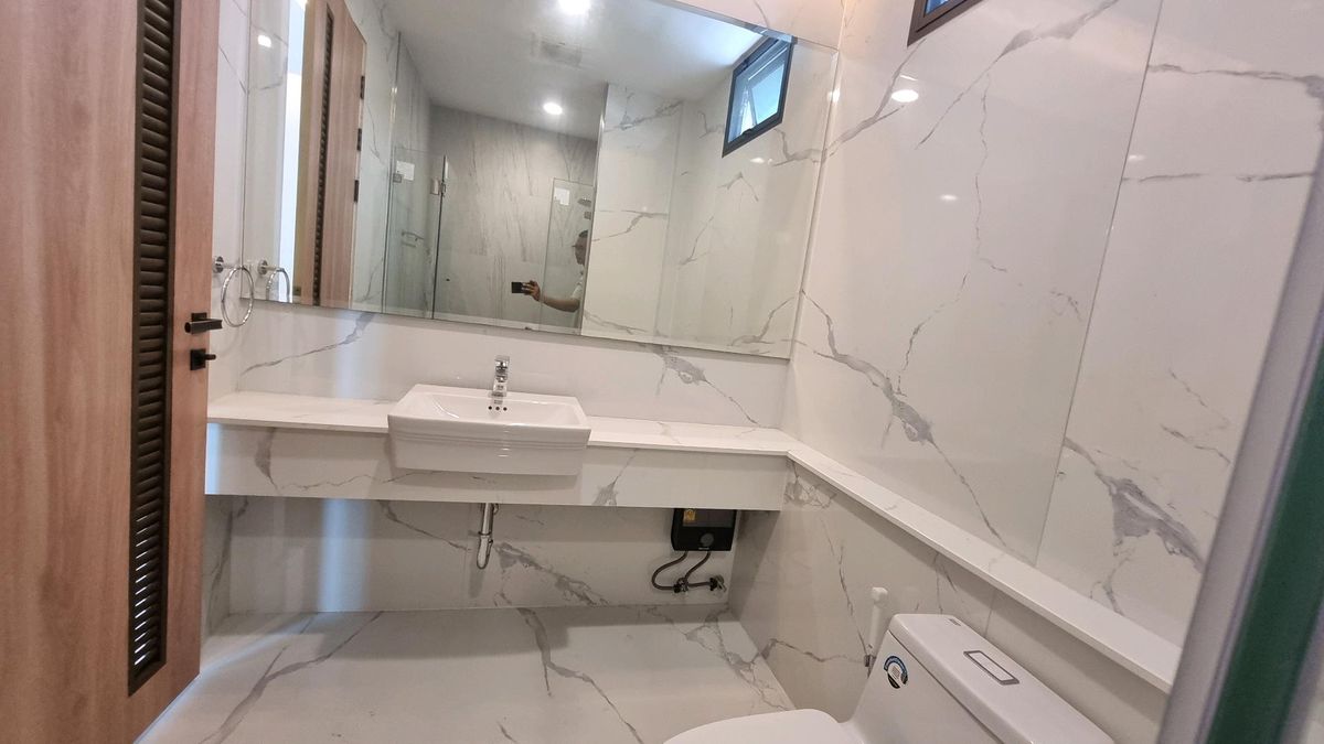 ให้เช่าทาวน์โฮมสุขุมวิท อโศก ทองหล่อ : ให้เช่า ทาวน์เฮ้าส์ 2 ชั้น ยูนิตมุม พื้นที่ 230 ตารางเมตร ทำเล พร้อมพงษ์ – ทองหล่อ