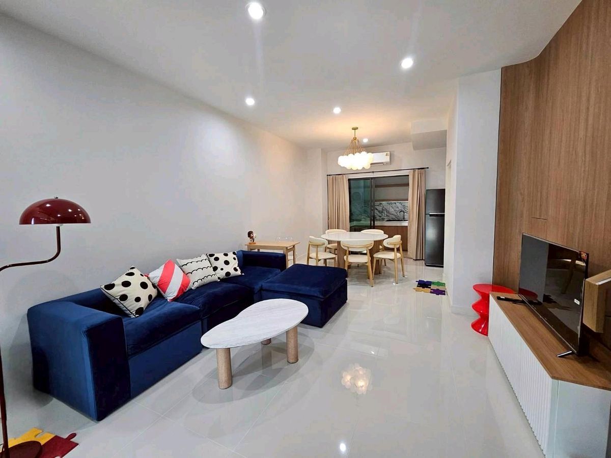 ให้เช่าทาวน์โฮมมีนบุรี-ร่มเกล้า : Townhome - Baan Klang Muang Rama 9 - Krungthep Kreetha
 for rent 