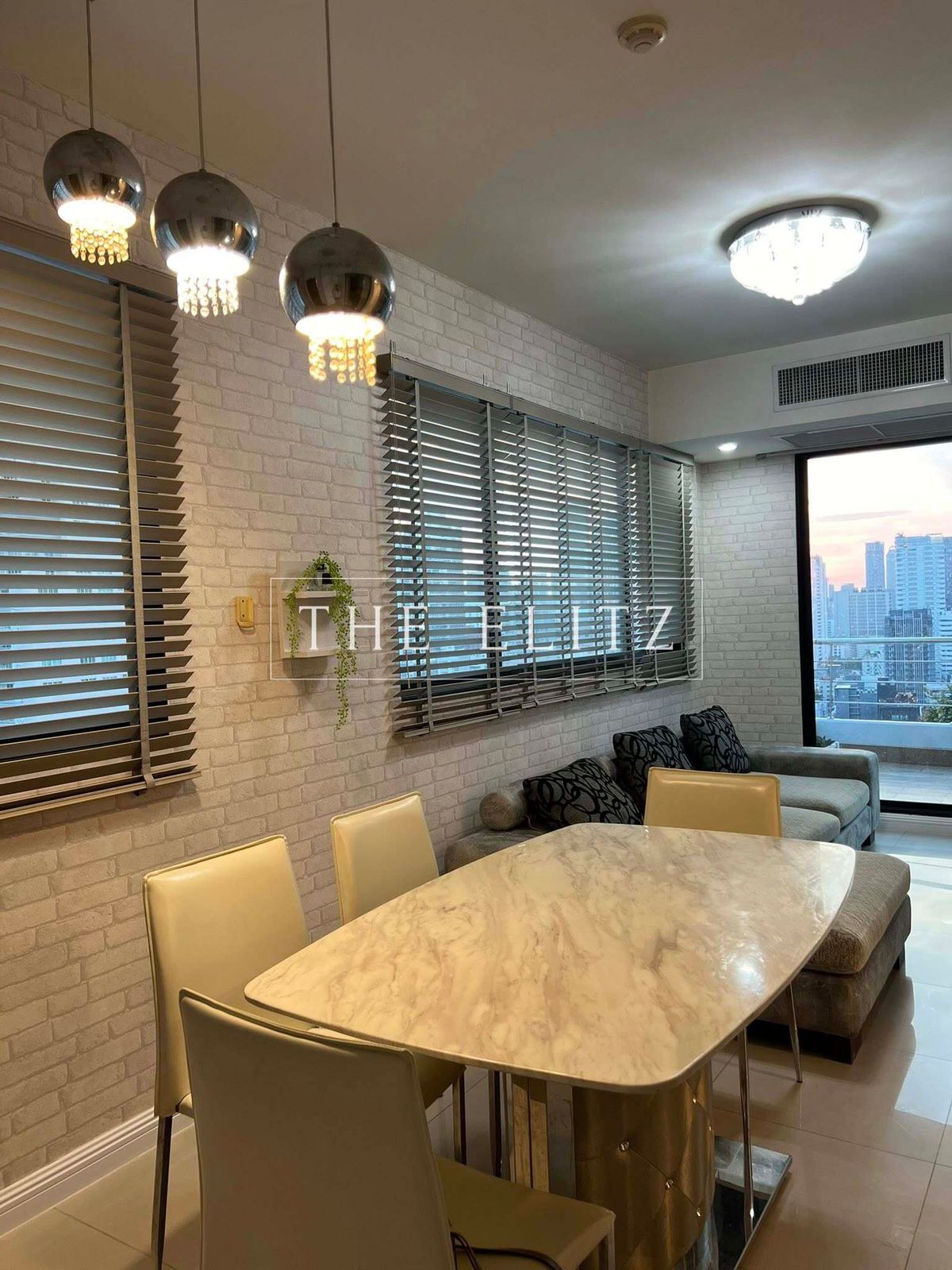For RentCondoSukhumvit, Asoke, Thonglor : ✨ Superior level, Asoke, Supalai Premier Place, special room, business location at a price that is more than expected ✔