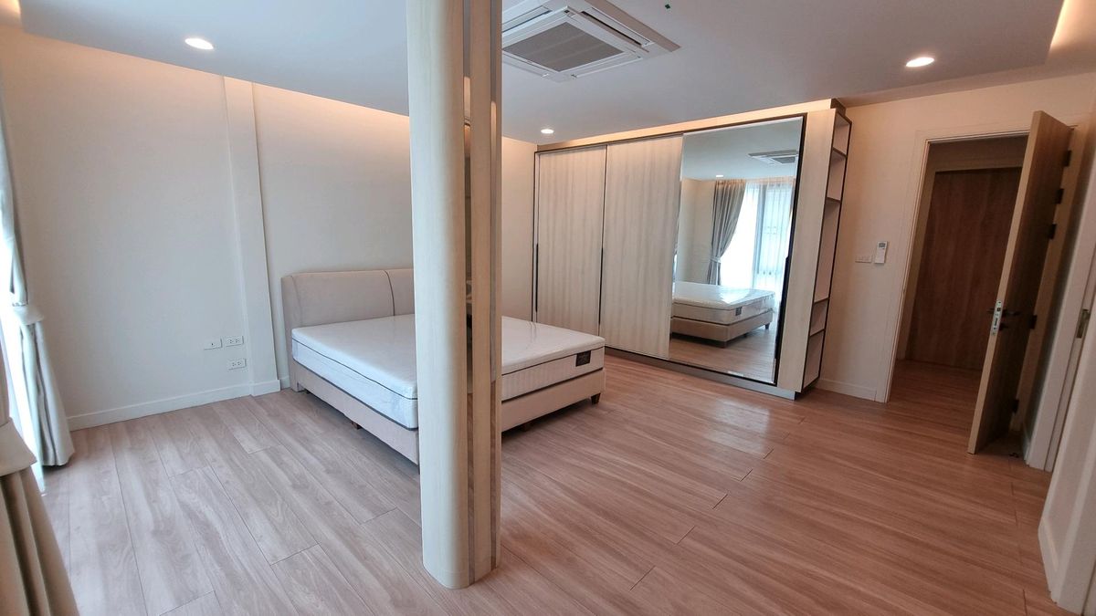 ให้เช่าทาวน์โฮมสุขุมวิท อโศก ทองหล่อ : ให้เช่า ทาวน์เฮ้าส์ 2 ชั้น ยูนิตมุม พื้นที่ 230 ตารางเมตร ทำเล พร้อมพงษ์ – ทองหล่อ