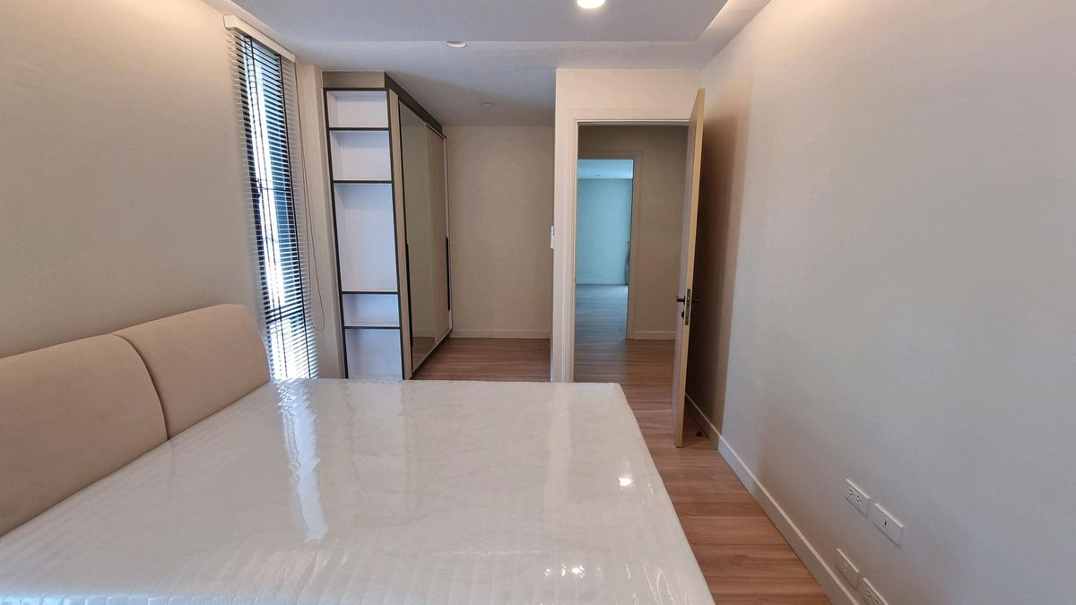 ให้เช่าทาวน์โฮมสุขุมวิท อโศก ทองหล่อ : ให้เช่า ทาวน์เฮ้าส์ 2 ชั้น ยูนิตมุม พื้นที่ 230 ตารางเมตร ทำเล พร้อมพงษ์ – ทองหล่อ