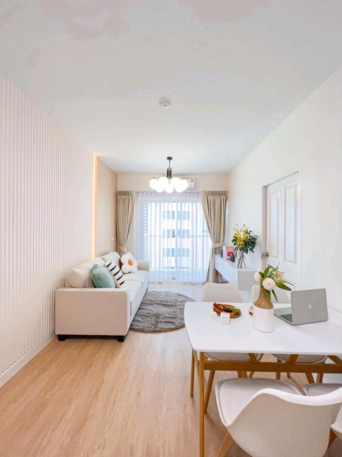 For SaleCondoRama9, Petchburi, RCA : Condo near the electric train can walk 2 large, 1, in the heart of Rama 9, near MRT, only 750 meters.