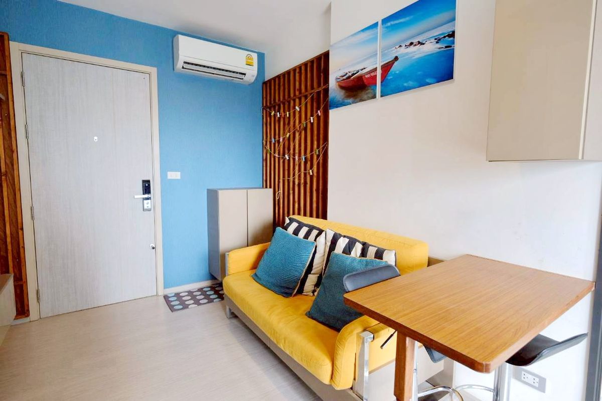 For RentCondoSukhumvit, Asoke, Thonglor : Swimming pool view Condo for rent 22,000 baht/month, Rit, Sukhumvit 36-38, 19th floor, complete with