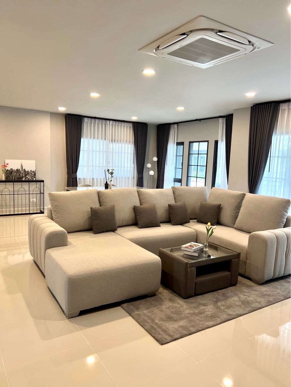 For RentHouseBangna, Bearing, Lasalle : 🏡🔥 For rent, Centro Bang Na, decorated, ready to move in (280 sq.m., 4 bedrooms, 5 water, 3 parking), appointment, contact 📲 095-9299924 (K. Benz)