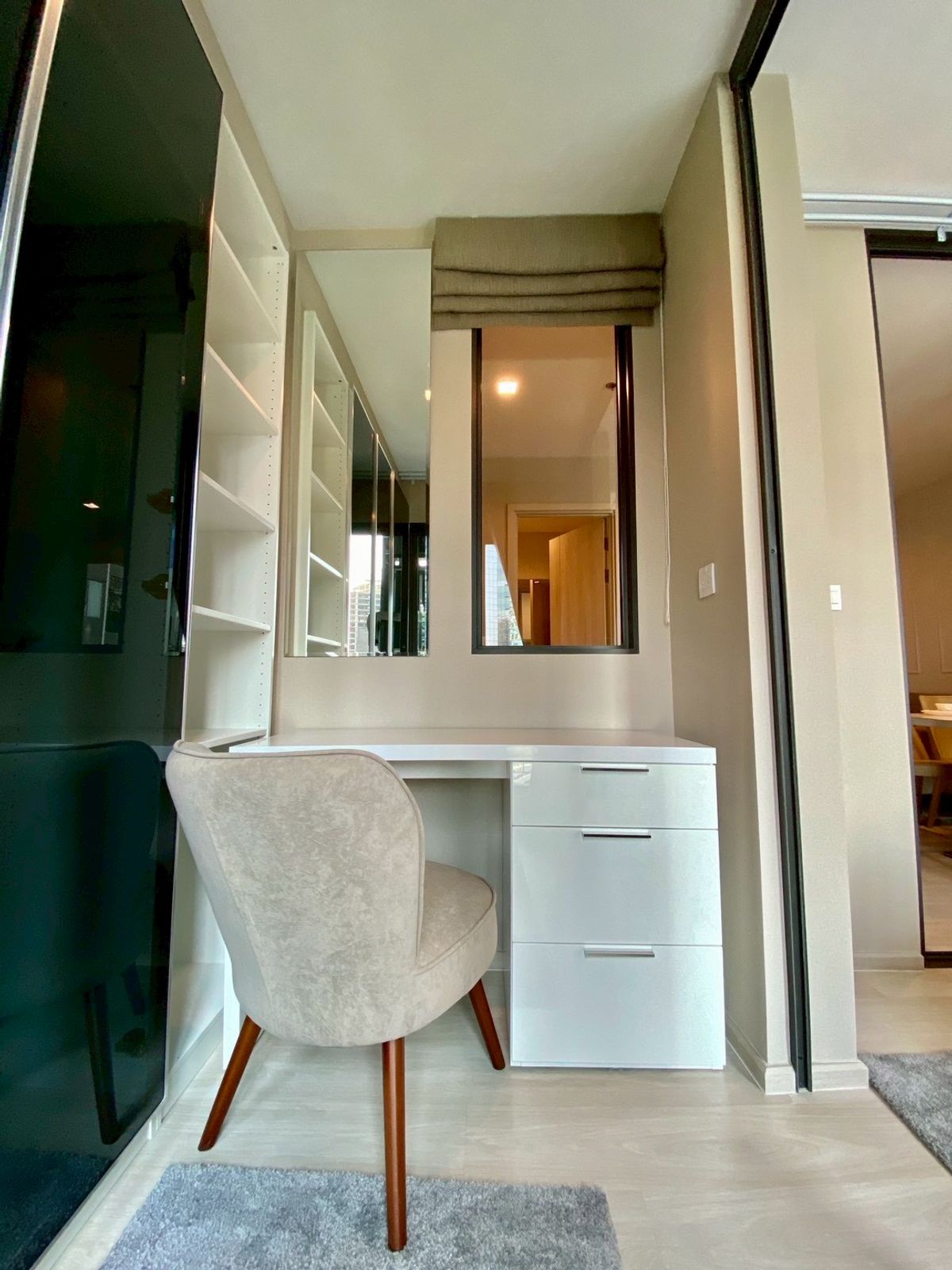 For RentCondoWitthayu, Chidlom, Langsuan, Ploenchit : Life One Wireless Condo for rent, 27,000baht, 1bedroom, 35sqm, BTS Ploenchit, BTS Chidlom, near Witthayu, Chidlom, Ploenchit, Sukhumvit, Rama 9, Ratchada, Sathorn, Silom, Chula, Siam, CentralWorld, Central Embassy, Central Chidlom, Bumrungrad, Mater Dei