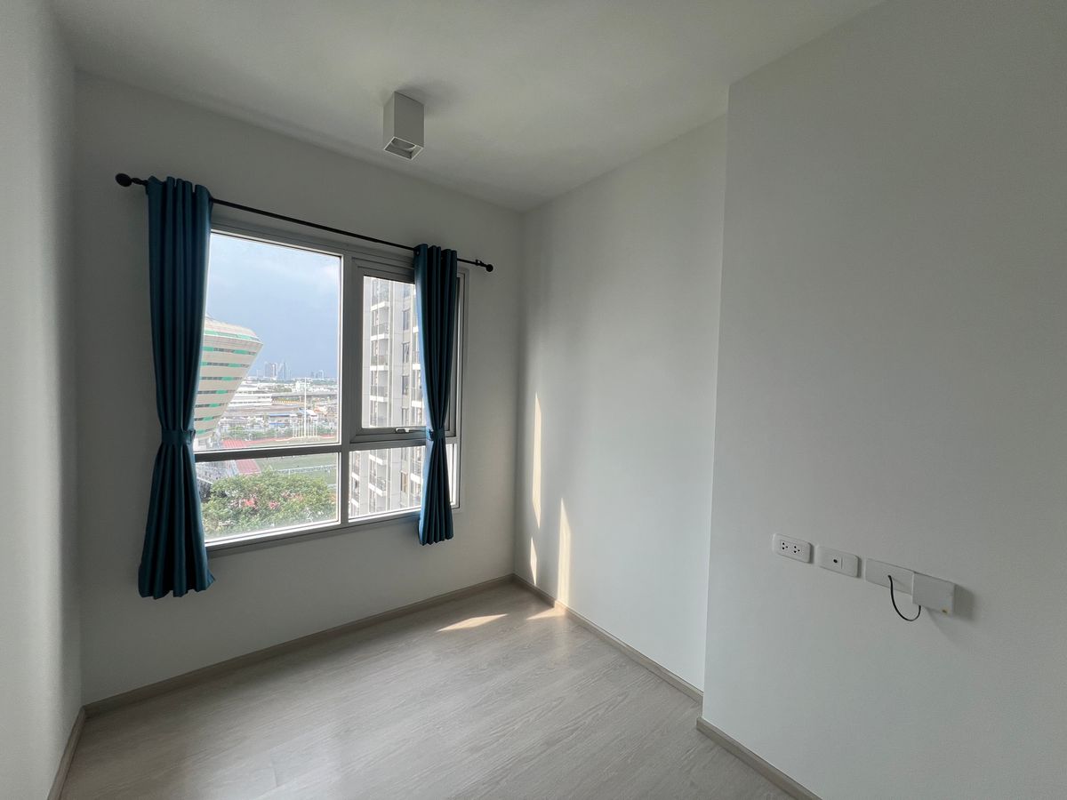 ขายคอนโดบางซื่อ วงศ์สว่าง เตาปูน : ขาย แชปเตอร์วัน ชายน์ บางโพ ห้องสวย วิวดี เดินทางสะดวก มีพื้นที่เยอะ อยู่สบาย สิ่งอำนวยความสะดวกครบเดินทางสะดวก มี 7-11 อยู่ใกล้ MRT บางโพ / รพ. บางโพเพียง 600 เมตร