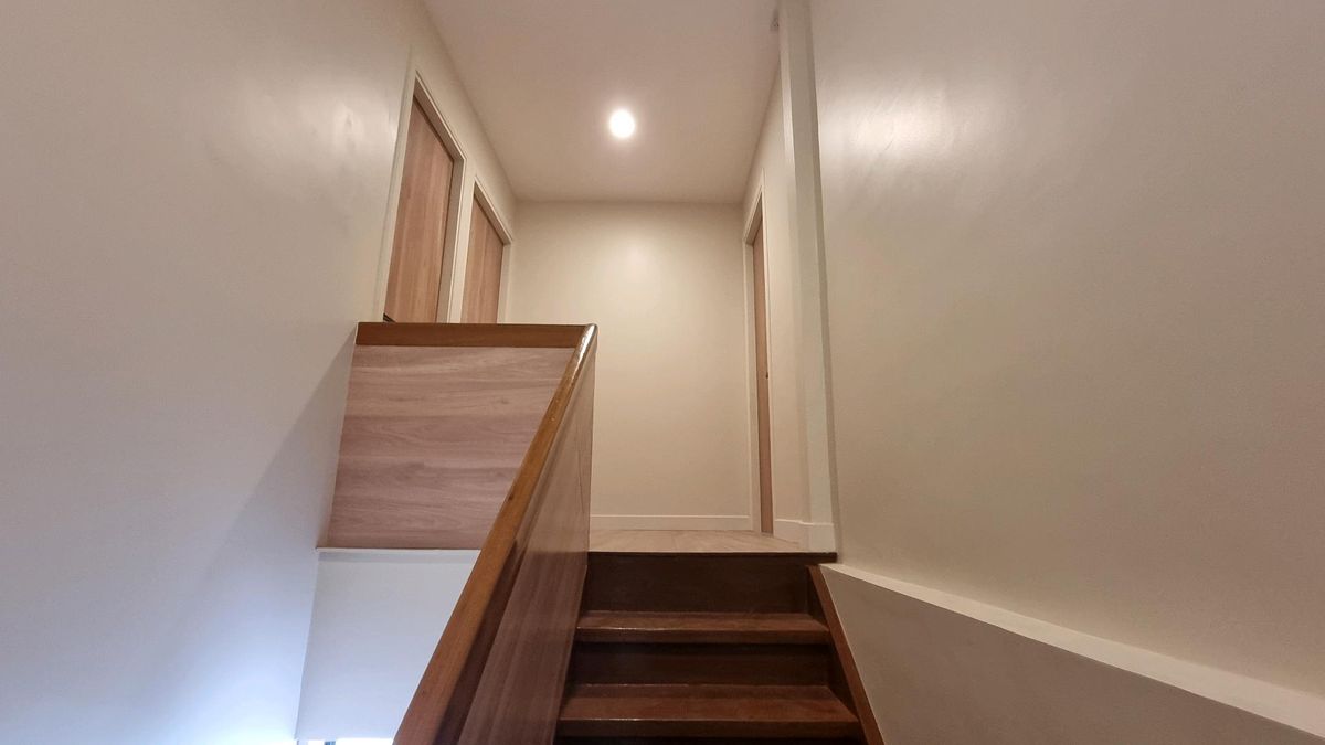 ให้เช่าทาวน์โฮมสุขุมวิท อโศก ทองหล่อ : ให้เช่า ทาวน์เฮ้าส์ 2 ชั้น ยูนิตมุม พื้นที่ 230 ตารางเมตร ทำเล พร้อมพงษ์ – ทองหล่อ