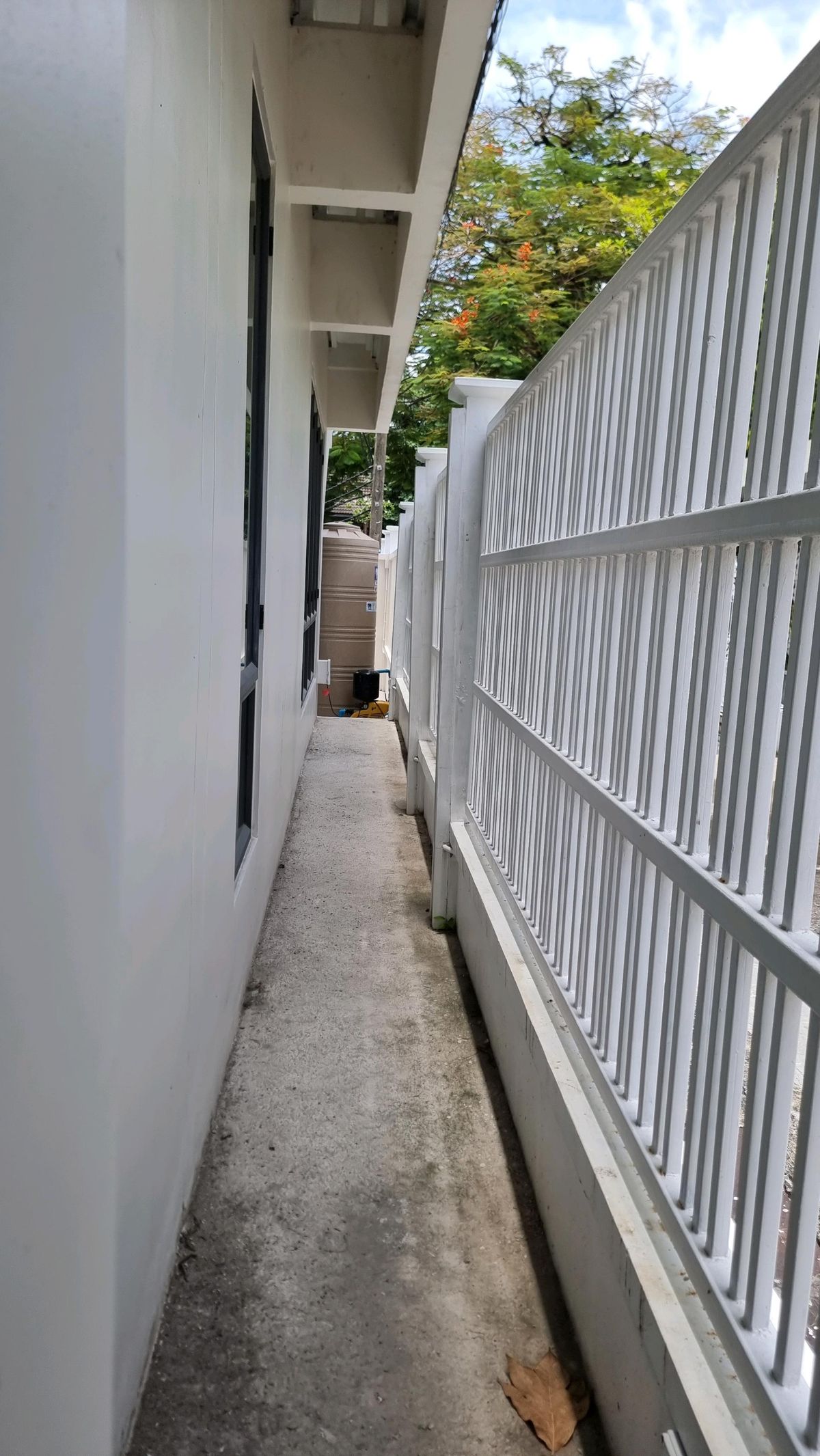 ให้เช่าทาวน์โฮมสุขุมวิท อโศก ทองหล่อ : ให้เช่า ทาวน์เฮ้าส์ 2 ชั้น ยูนิตมุม พื้นที่ 230 ตารางเมตร ทำเล พร้อมพงษ์ – ทองหล่อ