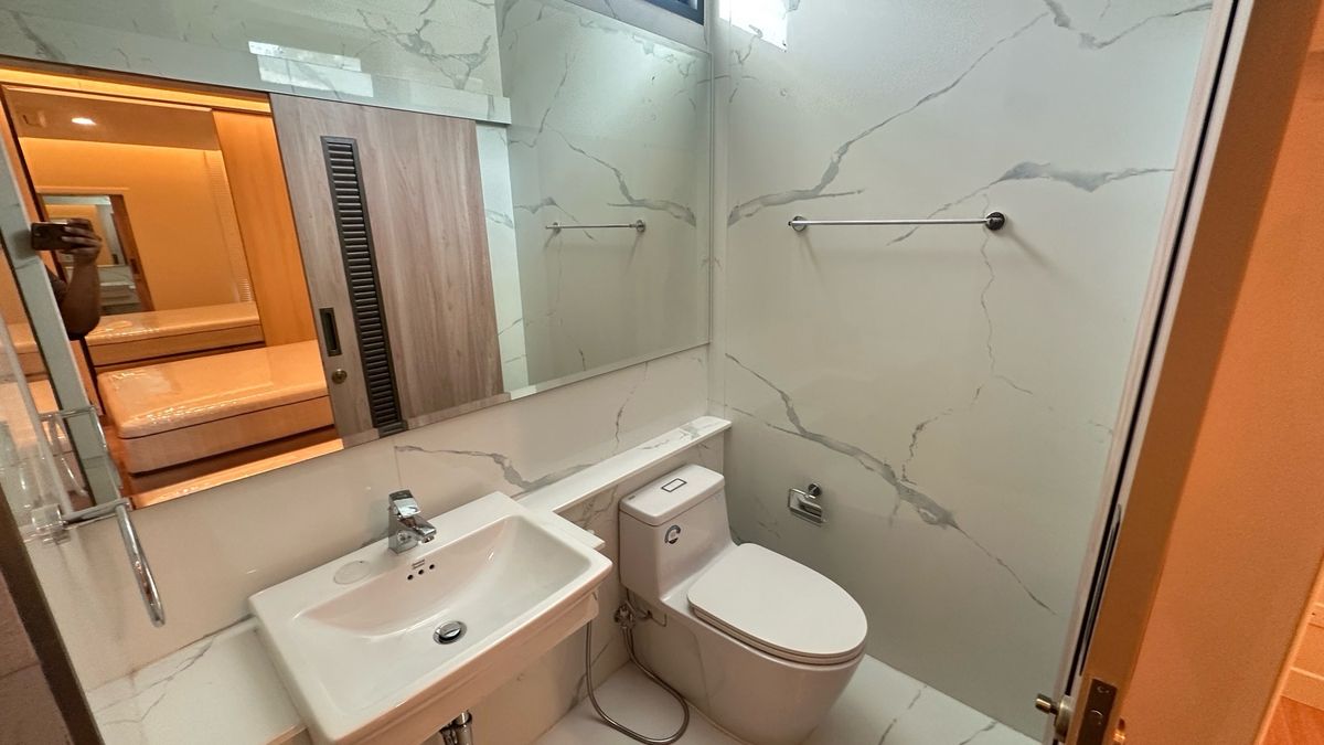 ให้เช่าทาวน์โฮมสุขุมวิท อโศก ทองหล่อ : ให้เช่า ทาวน์เฮ้าส์ 2 ชั้น  พื้นที่ 230 ตารางเมตร ทำเล พร้อมพงษ์ – ทองหล่อ