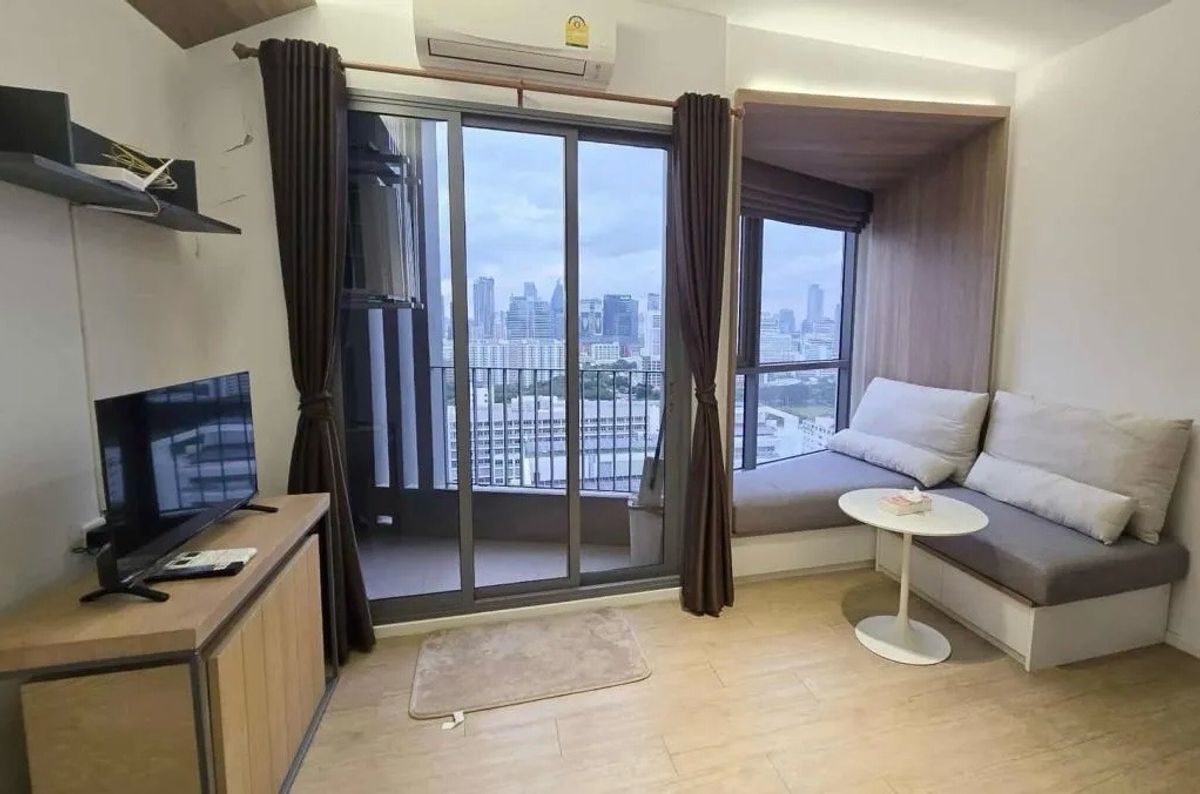 ให้เช่าคอนโดสยาม จุฬา สามย่าน : (P0114) For Rent ✨ Triple Y Residence 🏢 29,000 Bath/month