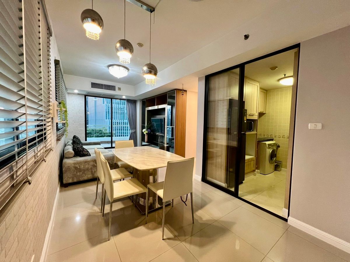 For RentCondoSukhumvit, Asoke, Thonglor : ✨For Rent: Supalai Premier Place Asoke – Spacious 2-Bedroom Condo in Prime Asoke Location  The large balcony is ideal for relaxing with city views, while the central location gives you quick access to business districts ✨