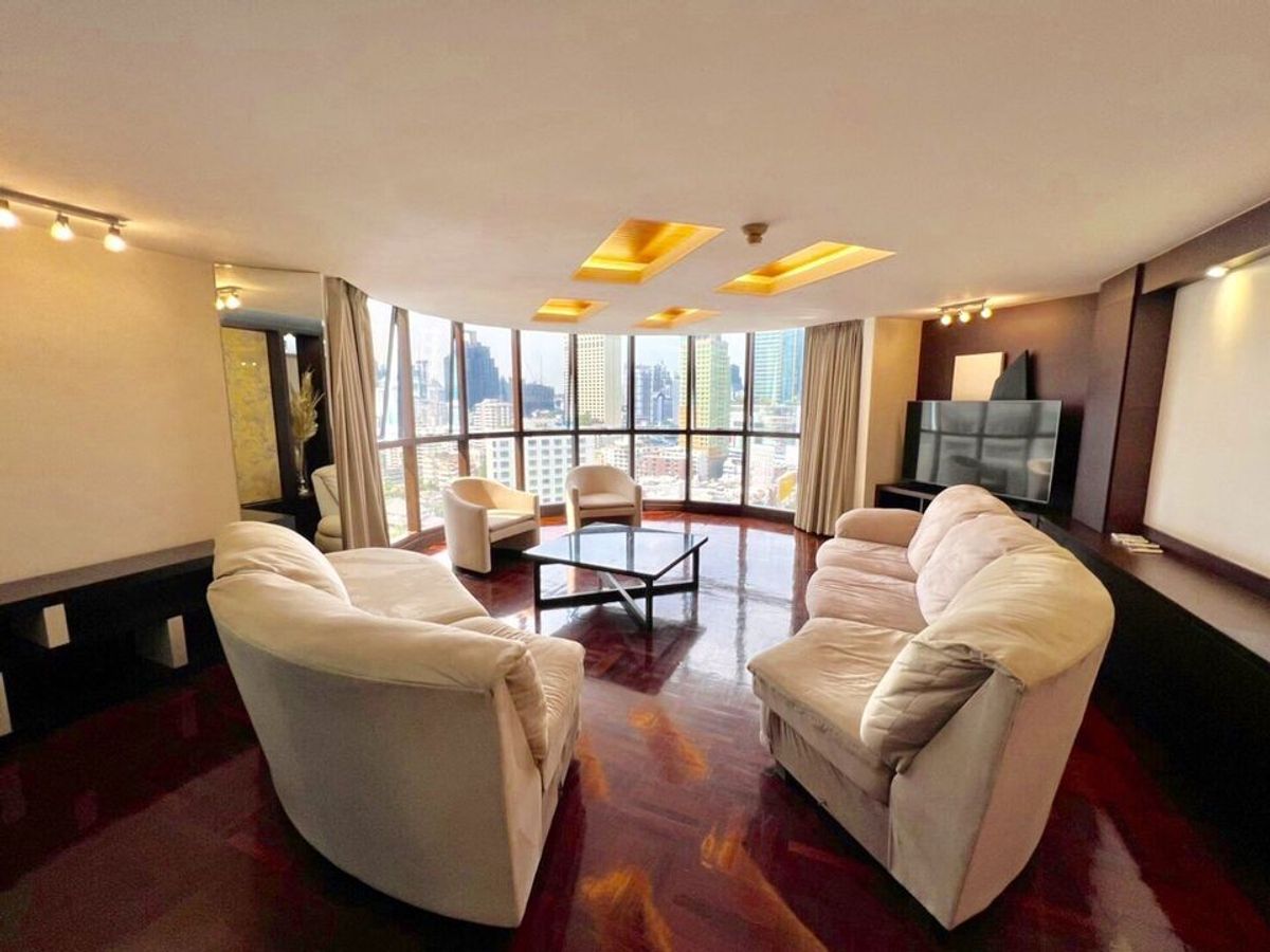 ให้เช่าคอนโดสุขุมวิท อโศก ทองหล่อ : ⭐  Super-sized 319sqm Condo for Rent, Perfect for a Big Family. near Asok BTS 