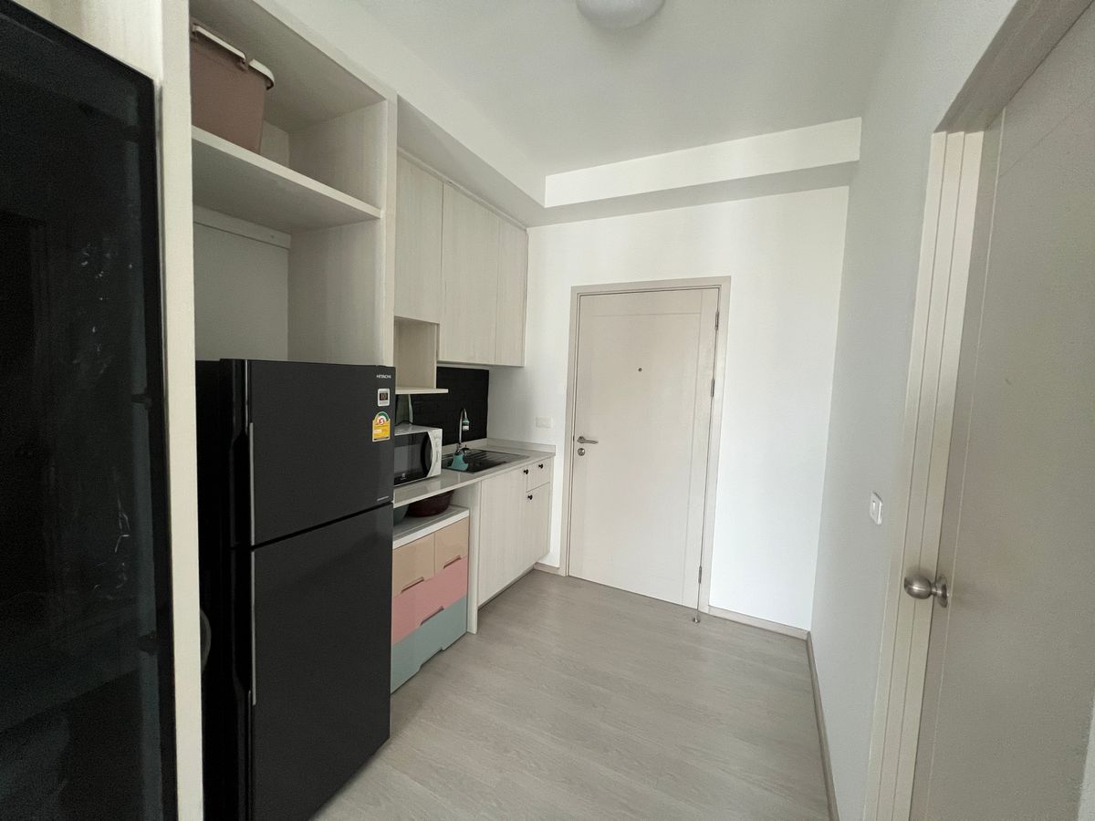 ขายคอนโดบางซื่อ วงศ์สว่าง เตาปูน : ขาย แชปเตอร์วัน ชายน์ บางโพ ห้องสวย วิวดี เดินทางสะดวก มีพื้นที่เยอะ อยู่สบาย สิ่งอำนวยความสะดวกครบเดินทางสะดวก มี 7-11 อยู่ใกล้ MRT บางโพ / รพ. บางโพเพียง 600 เมตร