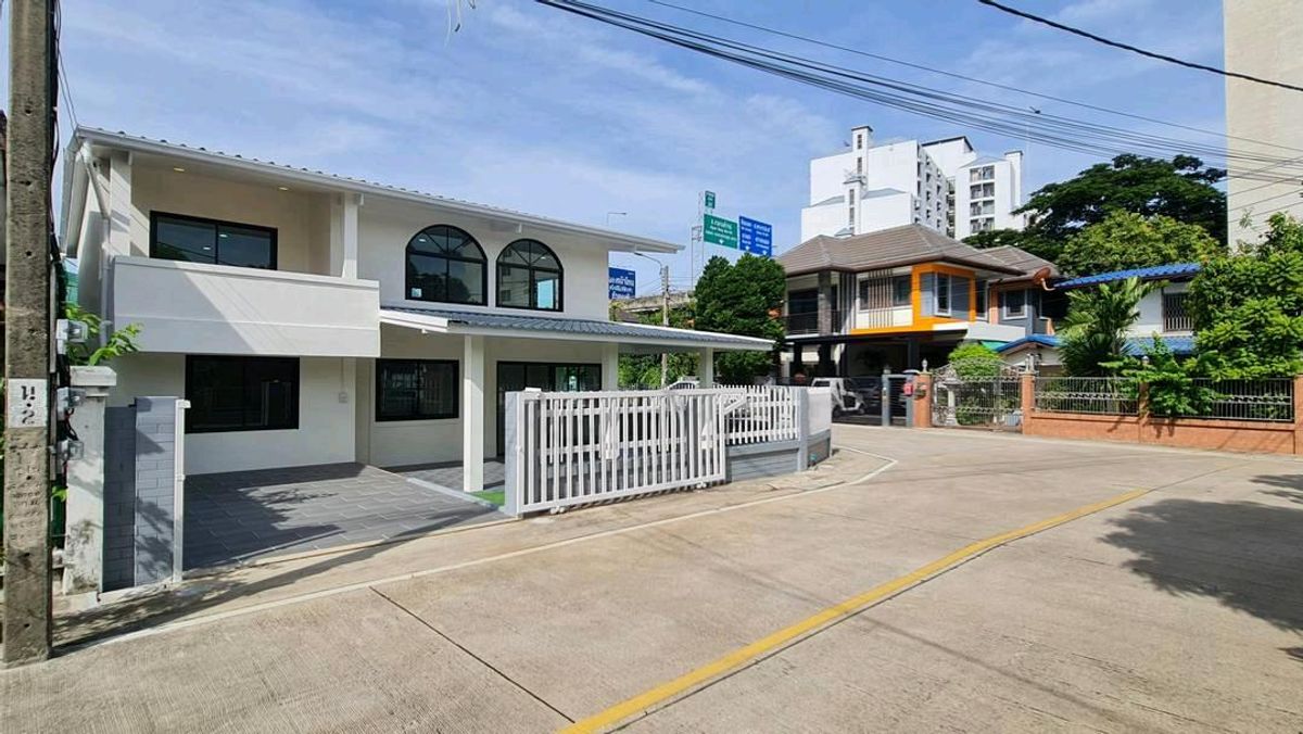 For SaleHouseChaengwatana, Muangthong : 🔥 House for sale, good location Prachaniwet University 3, area of 67 sq.m.