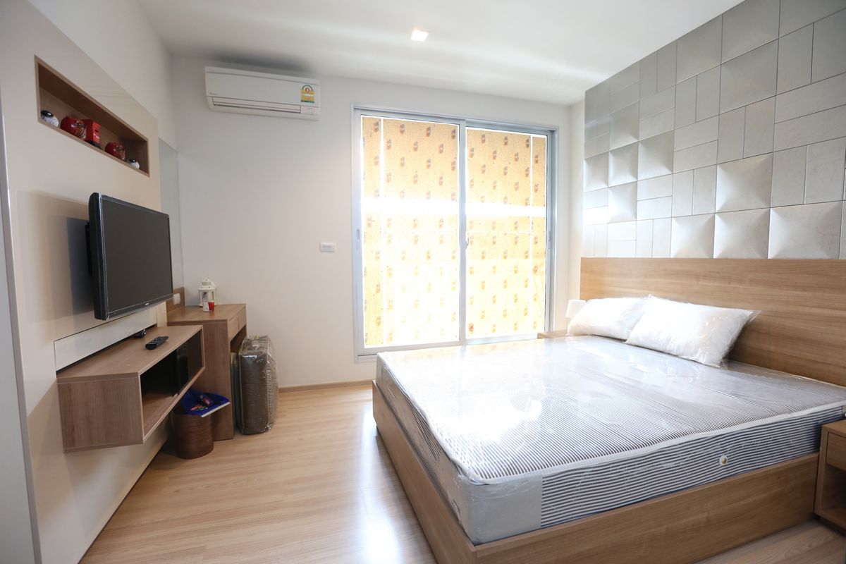 ให้เช่าคอนโดสาทร นราธิวาส : (for rent) RHYTHM Sathorn 🚆 ใกล้รถไฟฟ้า BTS สะพานตากสิน