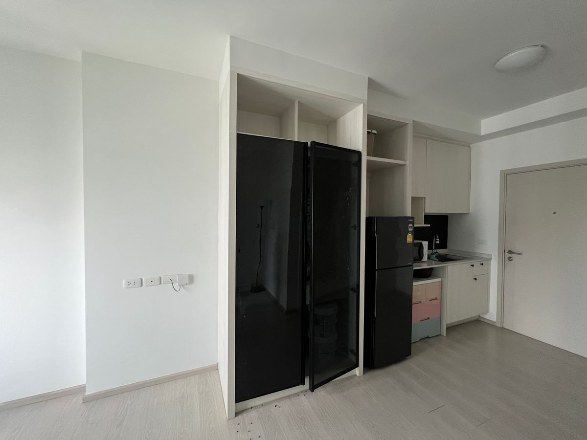 ขายคอนโดบางซื่อ วงศ์สว่าง เตาปูน : ขาย แชปเตอร์วัน ชายน์ บางโพ ห้องสวย วิวดี เดินทางสะดวก มีพื้นที่เยอะ อยู่สบาย สิ่งอำนวยความสะดวกครบเดินทางสะดวก มี 7-11 อยู่ใกล้ MRT บางโพ / รพ. บางโพเพียง 600 เมตร