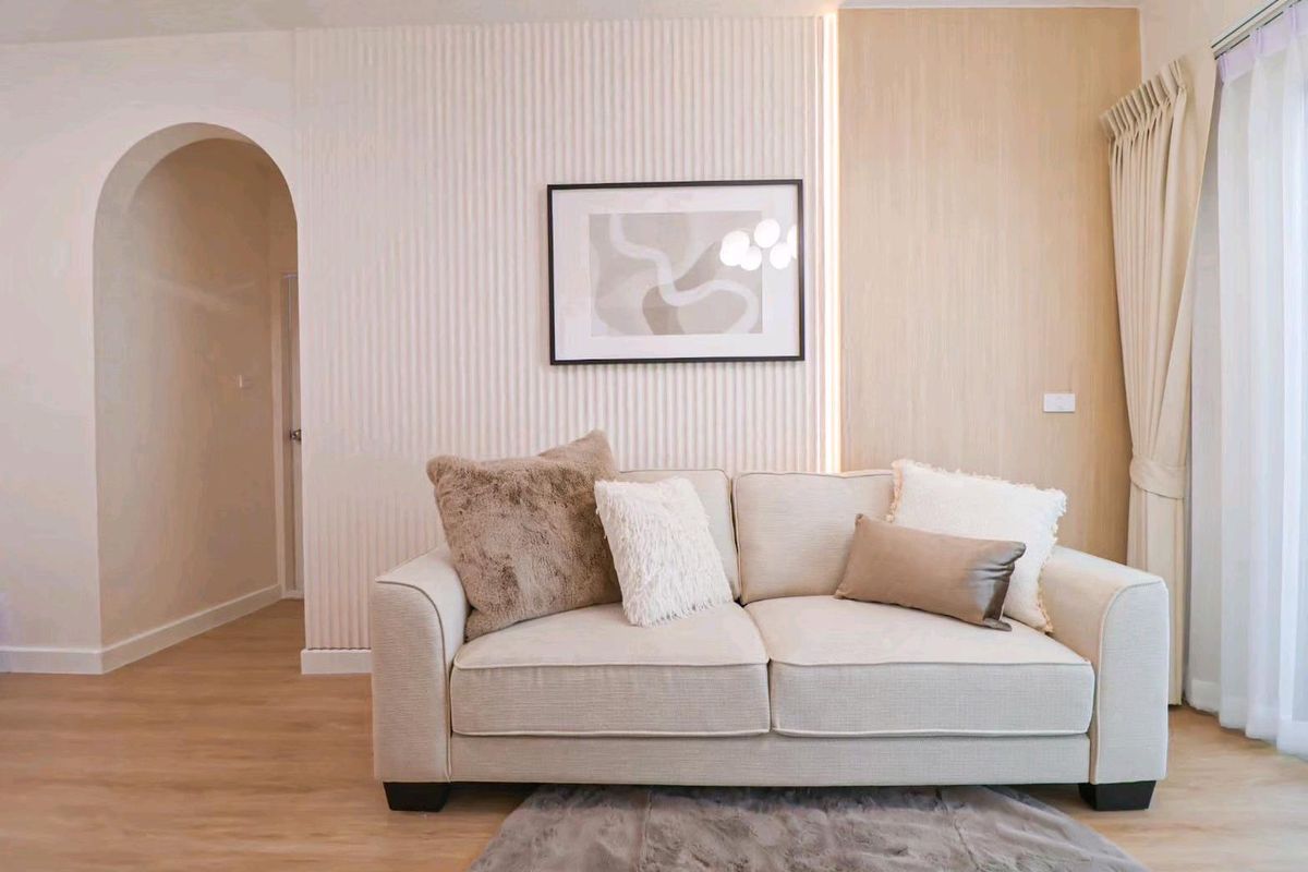 For SaleCondoRama9, Petchburi, RCA : Condo near the electric train can walk 2 large, 1, in the heart of Rama 9, near MRT, only 750 meters.