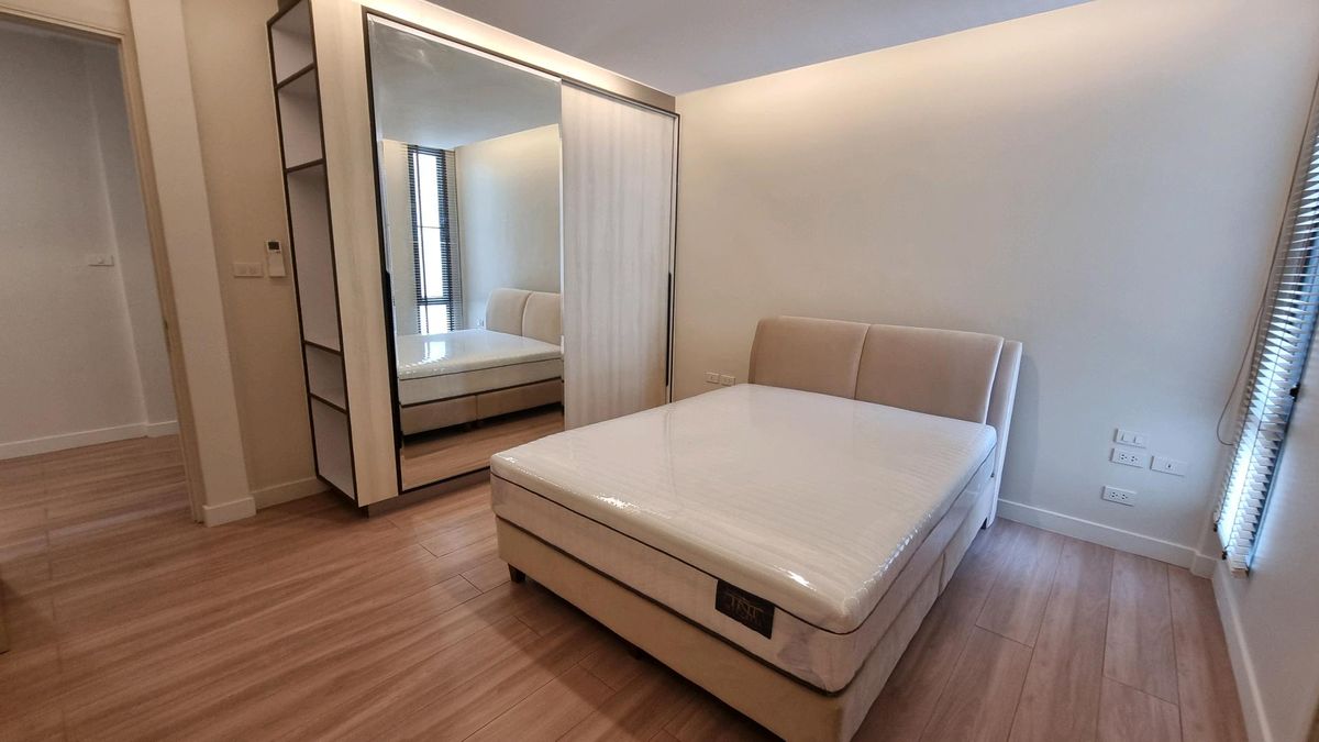 ให้เช่าทาวน์โฮมสุขุมวิท อโศก ทองหล่อ : ให้เช่า ทาวน์เฮ้าส์ 2 ชั้น ยูนิตมุม พื้นที่ 230 ตารางเมตร ทำเล พร้อมพงษ์ – ทองหล่อ