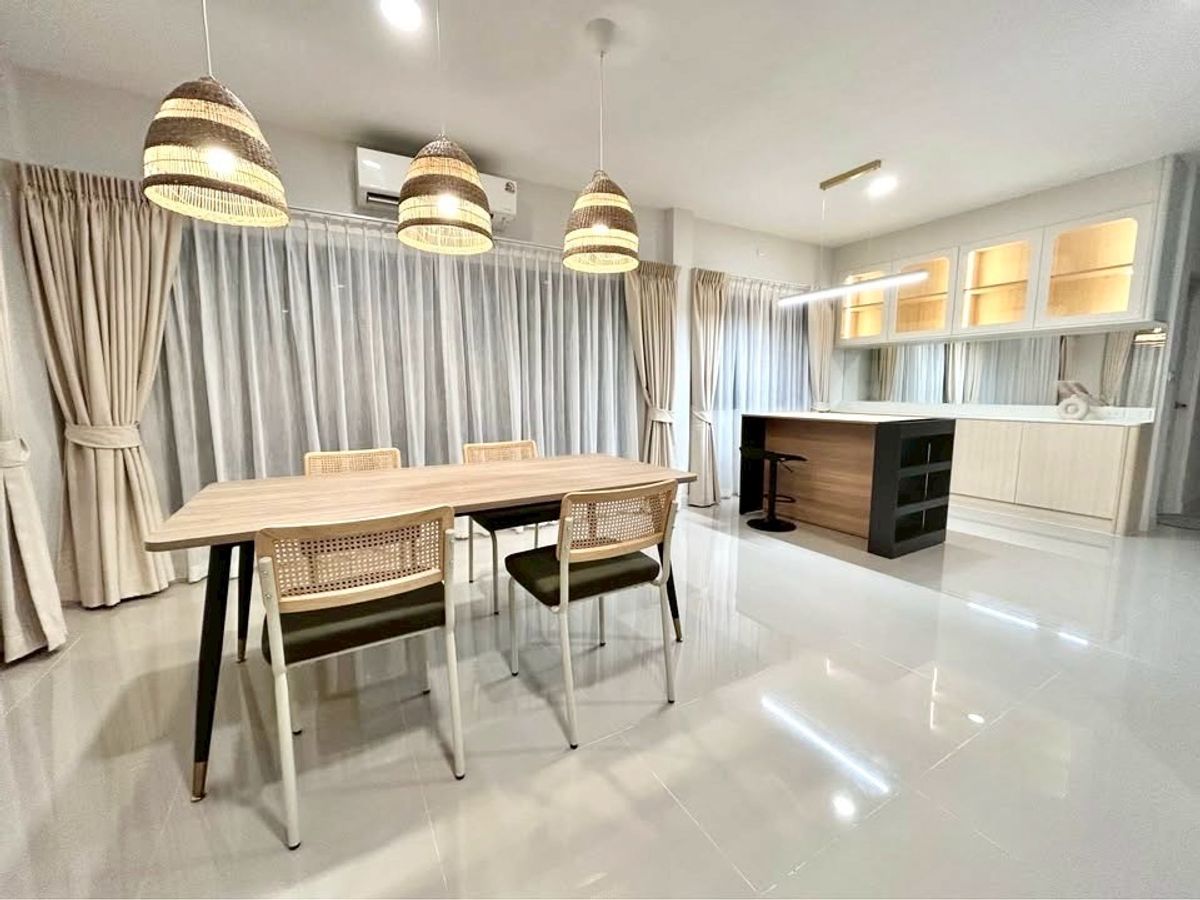 For RentHouseSamut Prakan,Samrong : For Rent Modern Classic Style 🚩Grande Pleno Sukhumvit-Bangna 📍Near Mega Bangna 5 min 