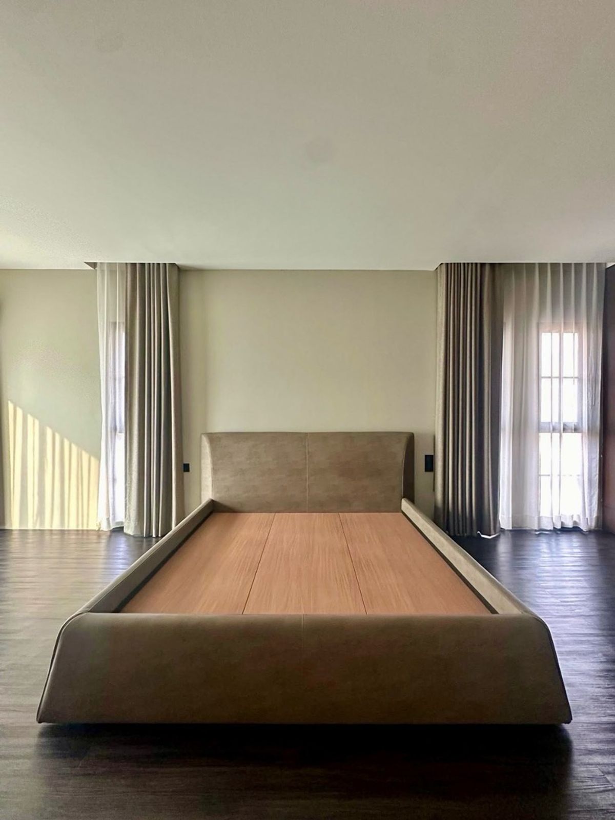 ให้เช่าบ้านพัฒนาการ ศรีนครินทร์ : 📢👇บ้านเดี่ยวใหม่ รายล้อมด้วยห้างสรรพสินค้าชั้นนำ สถาบันการศึกษา และโรงพยาบาลชั้นดี เดินทางสะดวก เชื่อมต่อหลายเส้นทางหลัก เหมาะสำหรับครอบครัวที่มองหาความสะดวกสบายและคุณภาพชีวิตที่ลงตัว