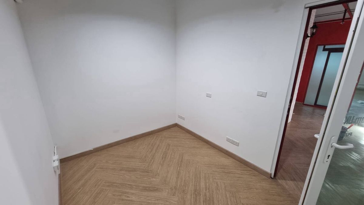 For RentOfficeSukhumvit, Asoke, Thonglor : Office for Rent near BTS Asoke – 24/7 AccessSize: 256.80 sq.m