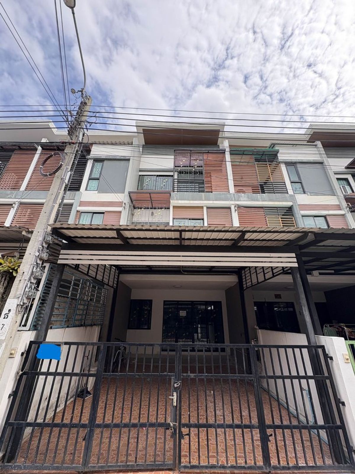ขายทาวน์โฮมบางแค เพชรเกษม : (รหัส T107) ขายบ้านโครงการ The idol 2 phetkasem 68 - bangkae : ดิ ไอดอล 2 เพชรเกษม 68 - บางแค ใกล้MRTบางแค