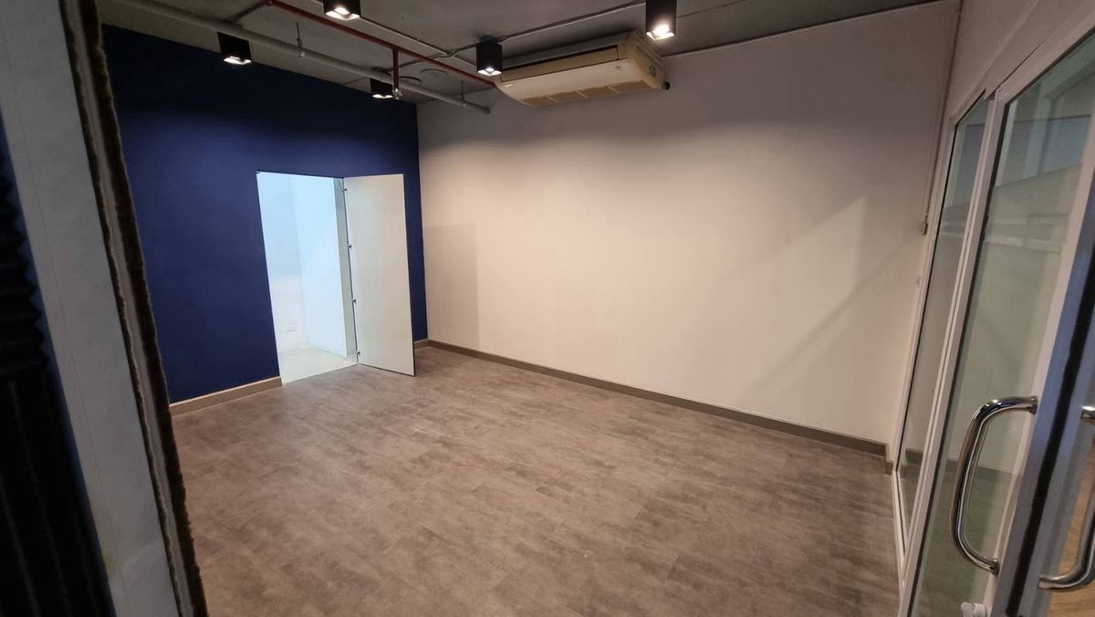 For RentOfficeSukhumvit, Asoke, Thonglor : Office for Rent near BTS Asoke – 24/7 AccessSize: 256.80 sq.m