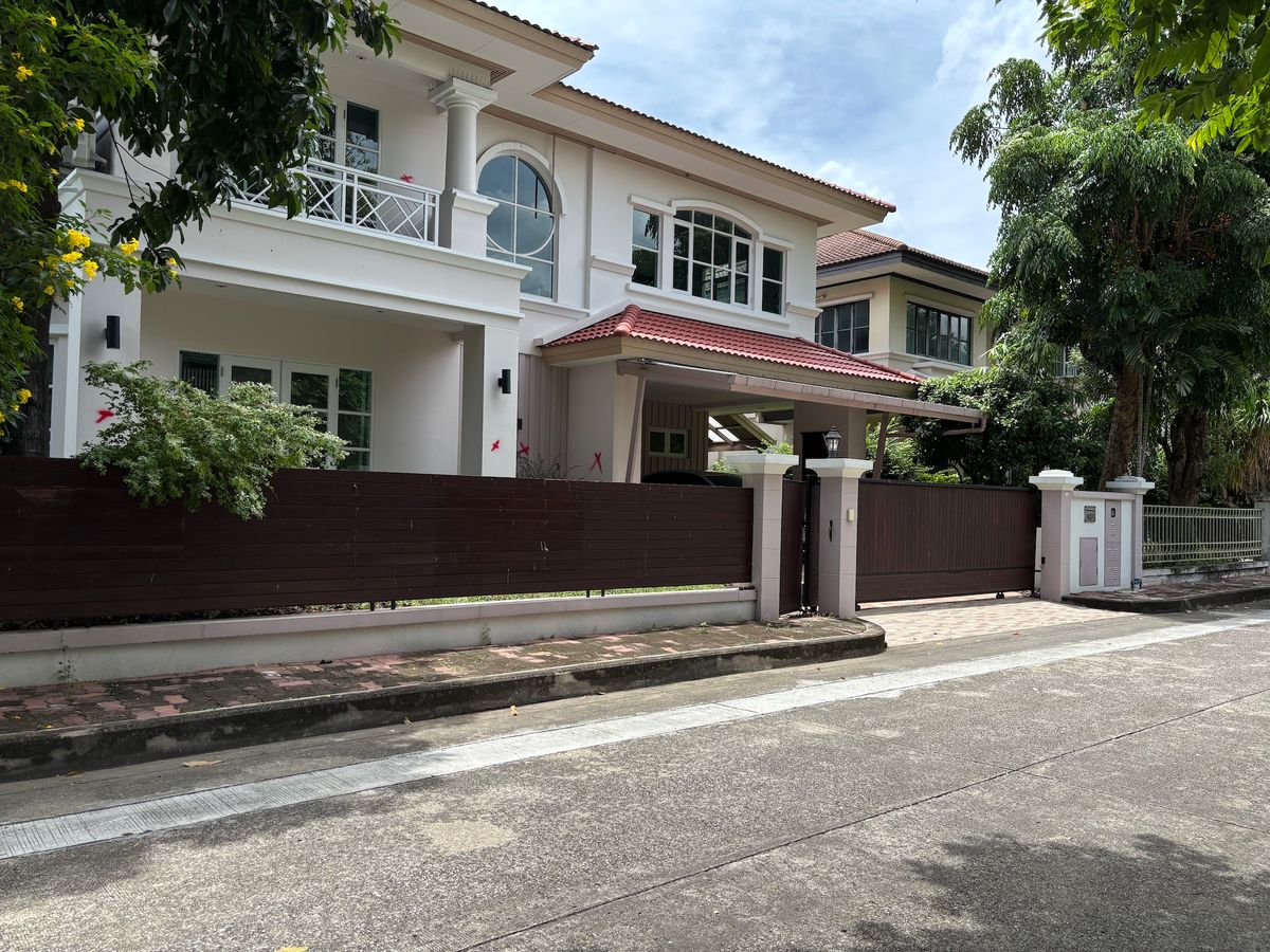 ขายบ้านบางซื่อ วงศ์สว่าง เตาปูน :  บ้านเดี่ยว 81 ตรว.ย่านประชานิเวศน์ใกล้ตลาดบองมาร์เช่ หมู่บ้านเดินสายไฟฟ้าลงดินไม่มีเสาไฟฟ้า ม.ธาริณี