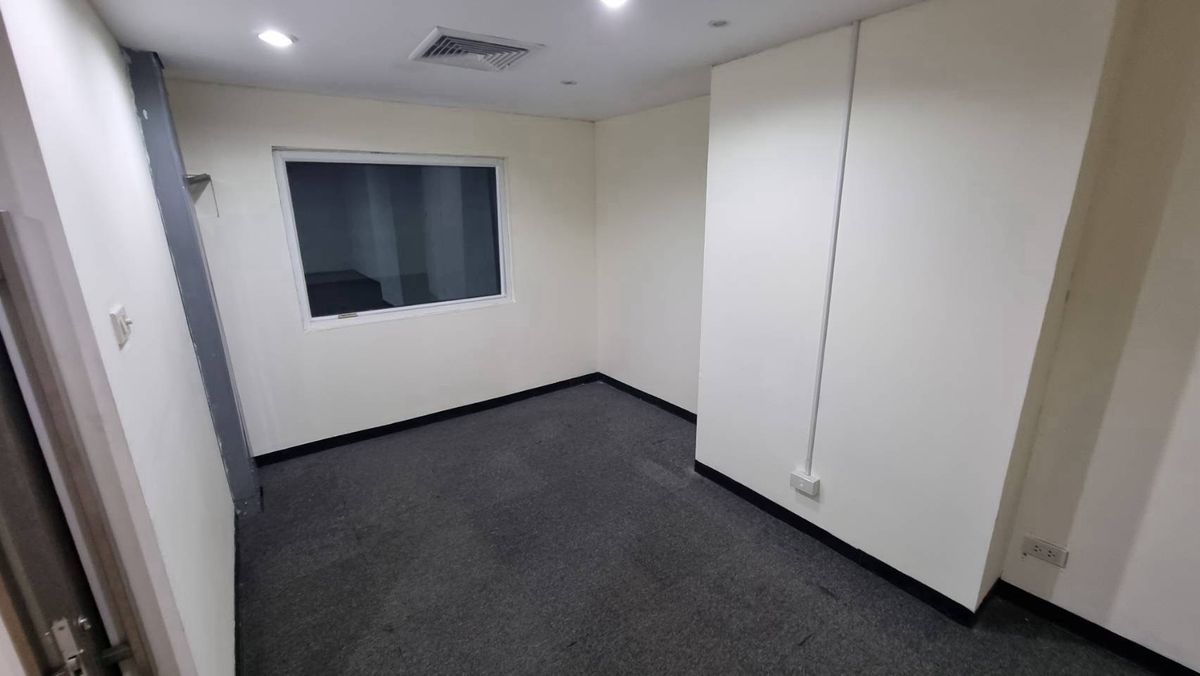 For RentOfficeSukhumvit, Asoke, Thonglor : Office for Rent near BTS Asoke – 24/7 AccessSize: 167 sq.m.