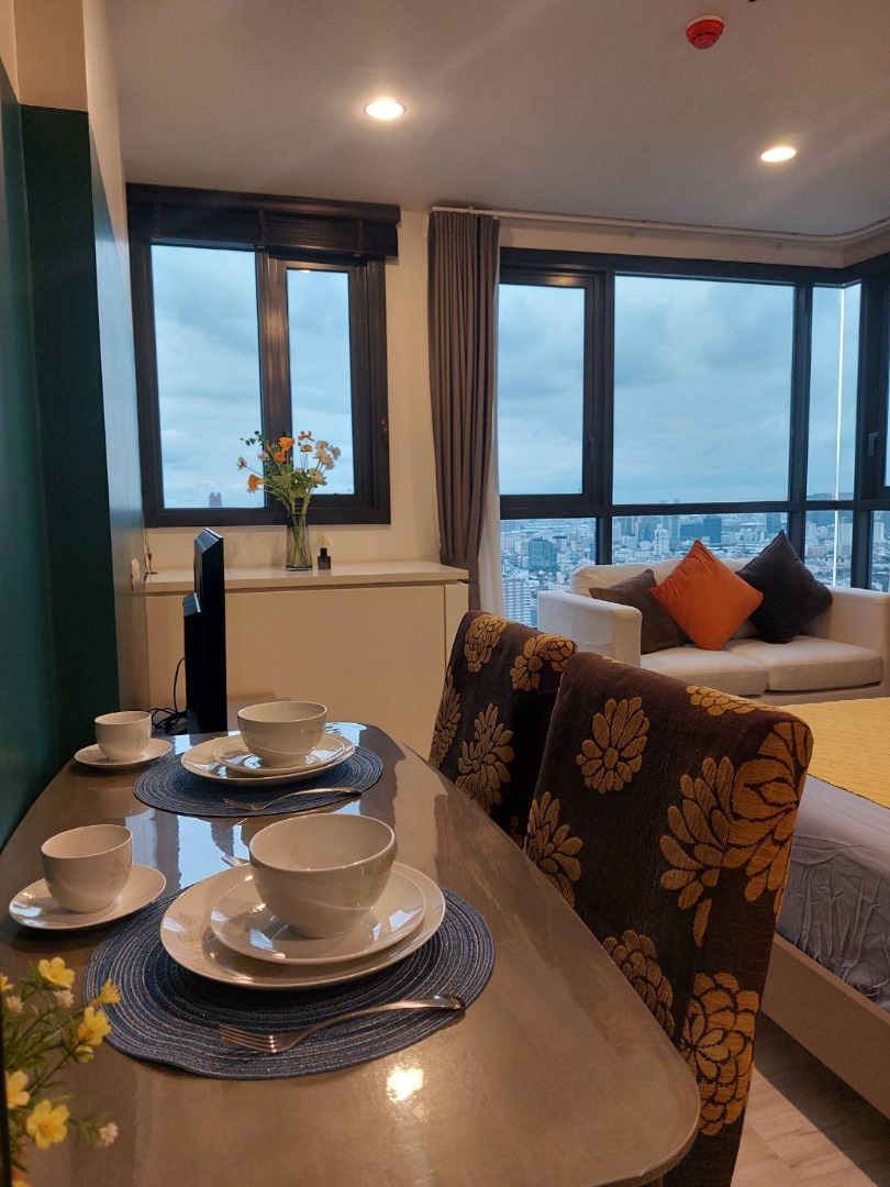 ให้เช่าคอนโดรัชดา ห้วยขวาง : 🔥ให้เช่าด่วน🔥เอ็กซ์ที ห้วยขวาง ห้องมุมชั้น 40 ส่วนตัวมาก พร้อมเข้าอยู่ ใกล้MRTห้วยขวาง 70เมตร