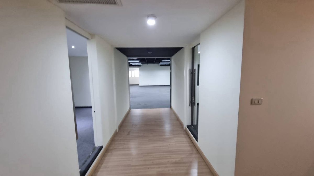 For RentOfficeSukhumvit, Asoke, Thonglor : Office for Rent near BTS Asoke – 24/7 AccessSize: 167 sq.m.