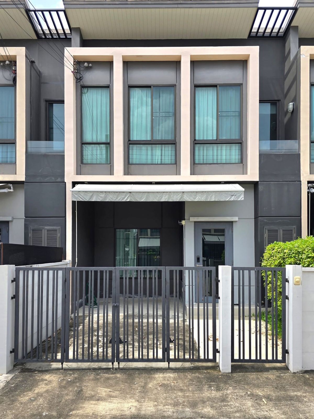 For RentTownhomeSamut Prakan,Samrong : Rent a townhome, PLUNO, Sukhumvit-Bang Na Fer, near Mega Bangna
