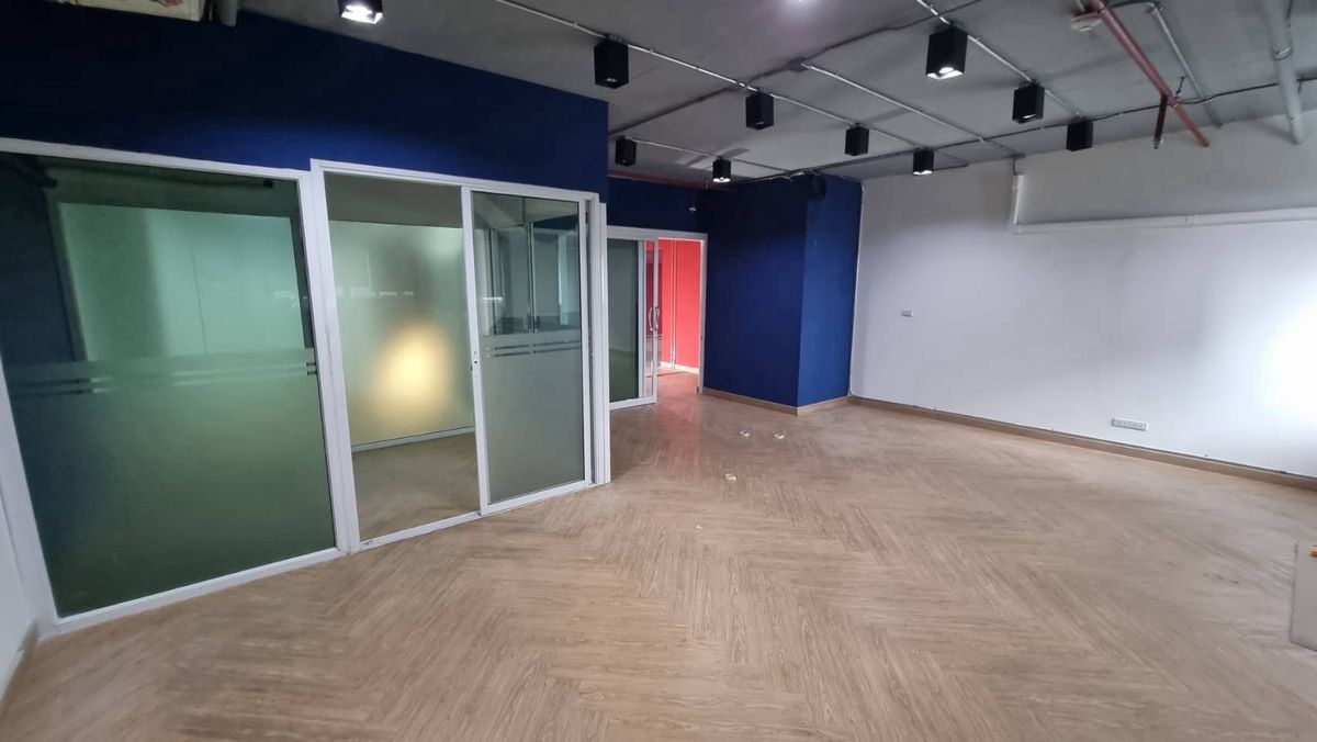 For RentOfficeSukhumvit, Asoke, Thonglor : Office for Rent near BTS Asoke – 24/7 AccessSize: 256.80 sq.m