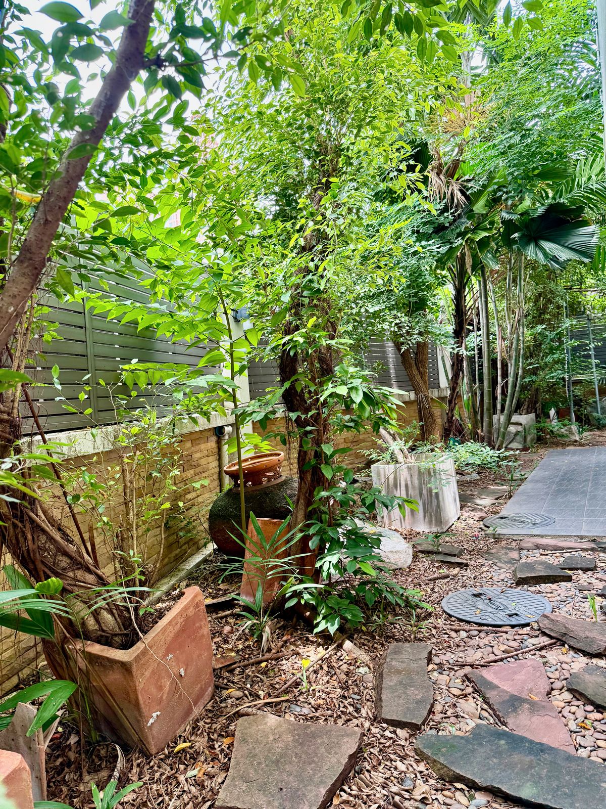 For SaleHotel&Apartment BusinessSukhumvit, Asoke, Thonglor : Apartments for sale“ Ban Sasida “4 Building, 229 sq.w. 1240 sq. meters, Sukhumvit 24