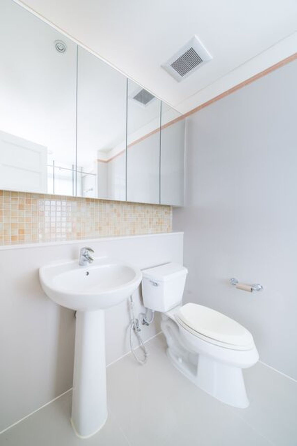 ขายคอนโดสุขุมวิท อโศก ทองหล่อ : Aguston Sukhumvit 22 / Luxury Pet-Friendly near BTS Phrom Phong / 3ห้องนอน 138 ตร.ม. โทร 0937890899