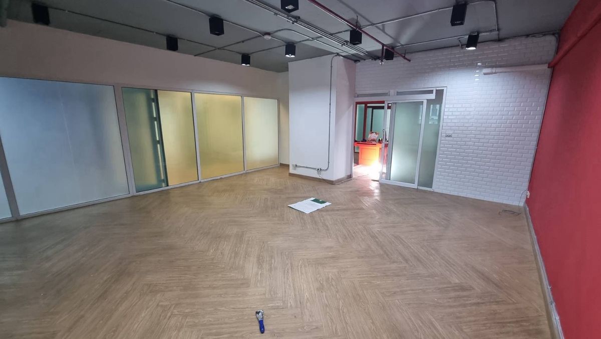 For RentOfficeSukhumvit, Asoke, Thonglor : Office for Rent near BTS Asoke – 24/7 AccessSize: 256.80 sq.m
