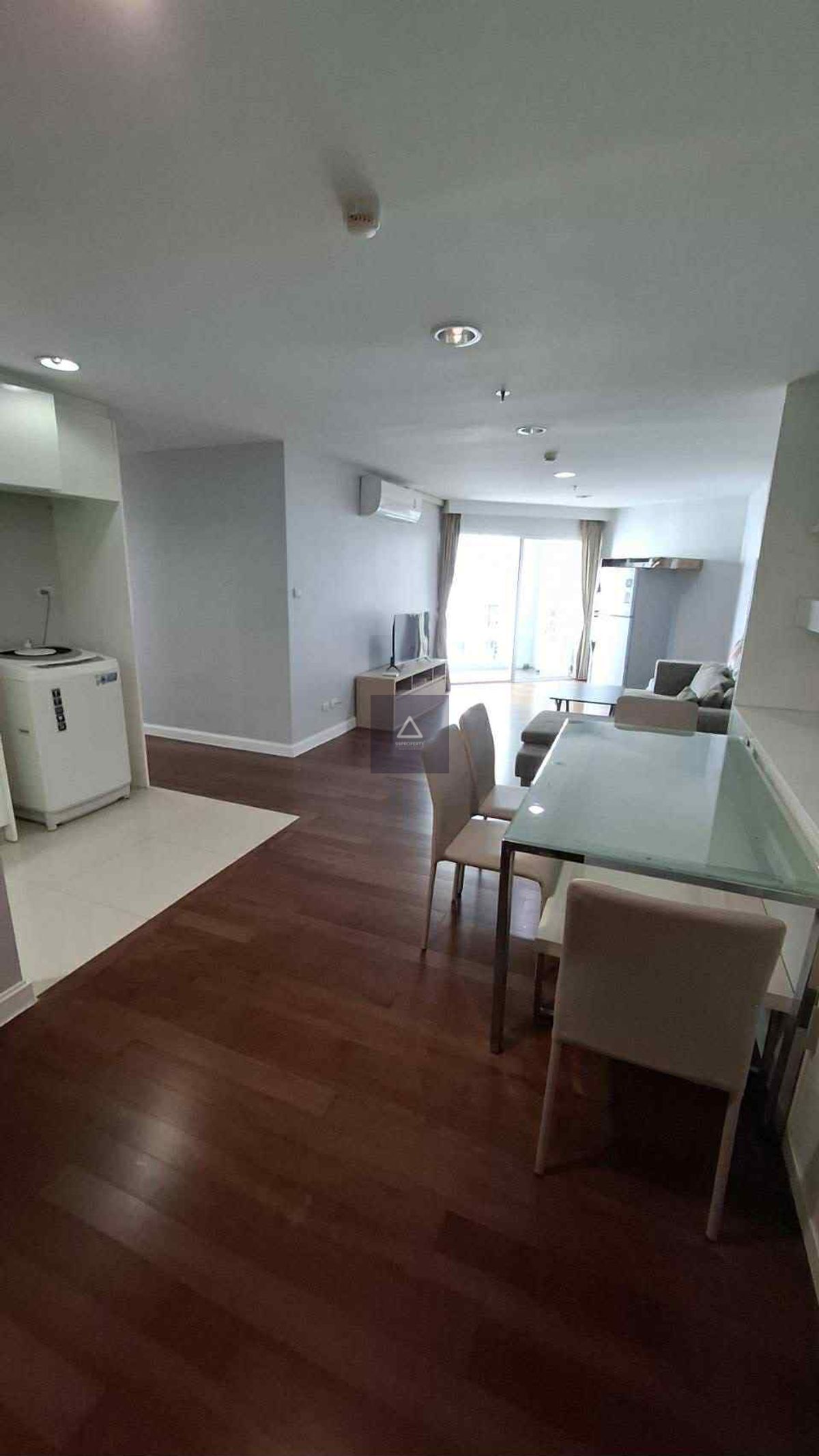 Belle Grand Rama 9     เบลล์ แกรนด์ พระราม 9  ห้องสวย พร้อมอยู่ Loading...