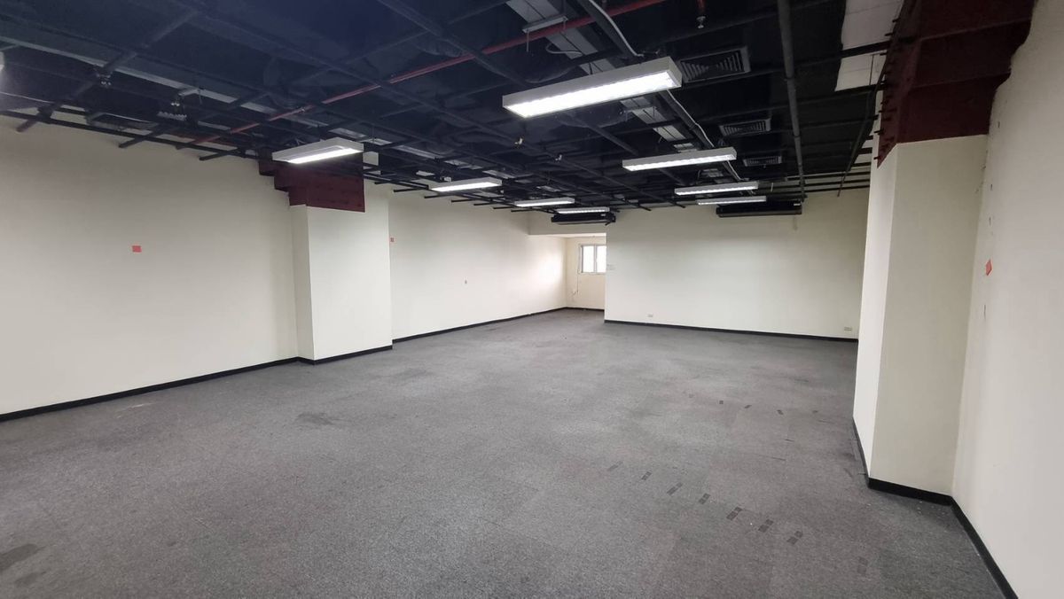 For RentOfficeSukhumvit, Asoke, Thonglor : Office for Rent near BTS Asoke – 24/7 AccessSize: 167 sq.m.