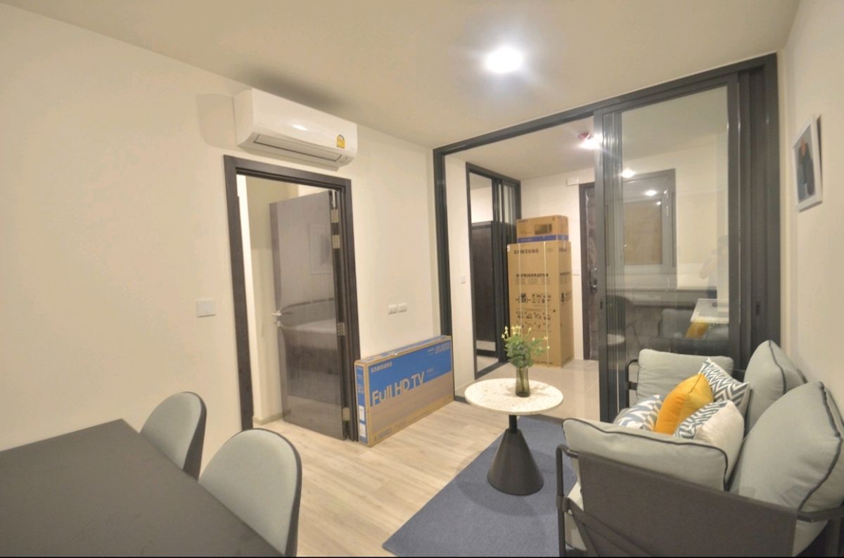 ให้เช่าคอนโดรัชดา ห้วยขวาง : urgent rent🔥XT Huai Khwang, near MRT Huai Khwang, ready to move in 35sqm 18000thb